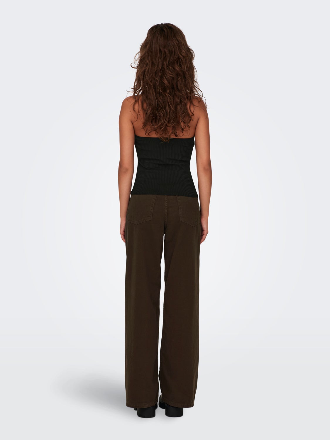 Sleeveless knitted top