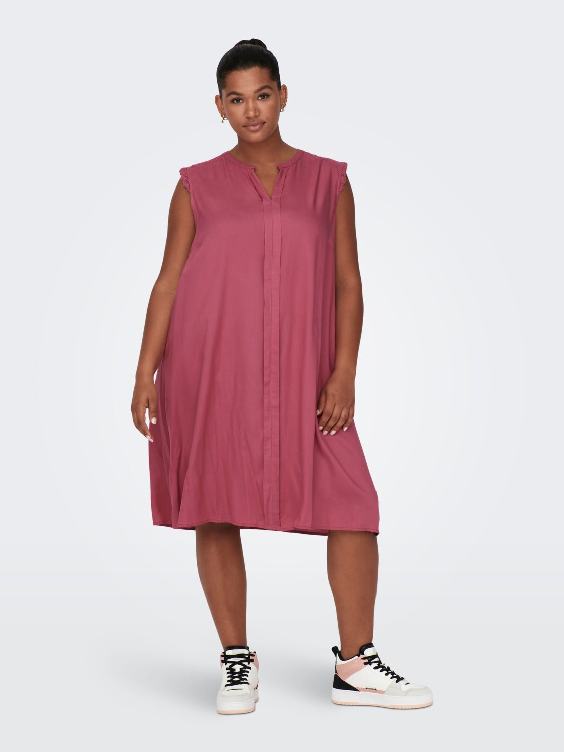 Curvy viscose fitted Sleeveless dress
