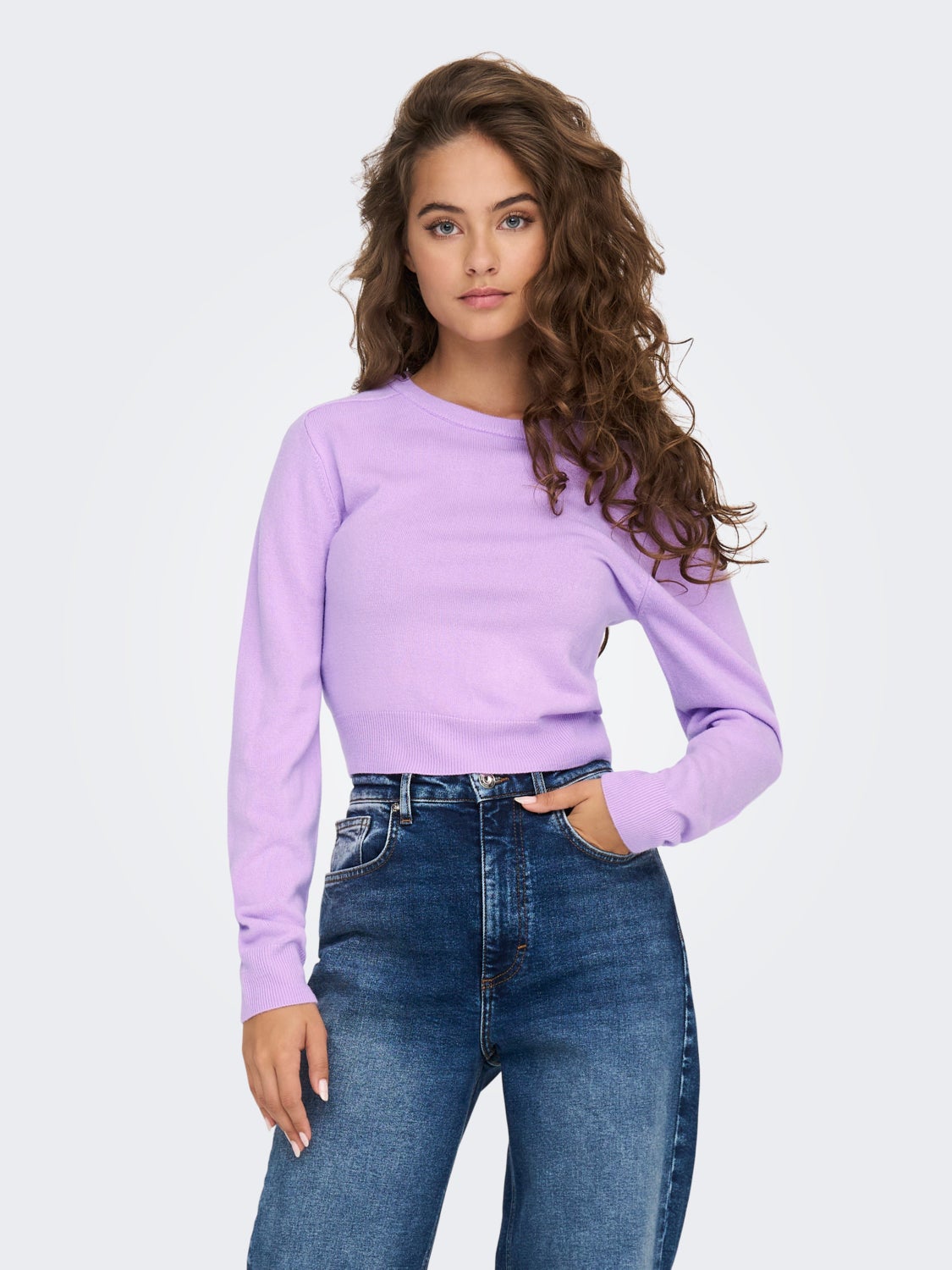 Cropped knitted pullover