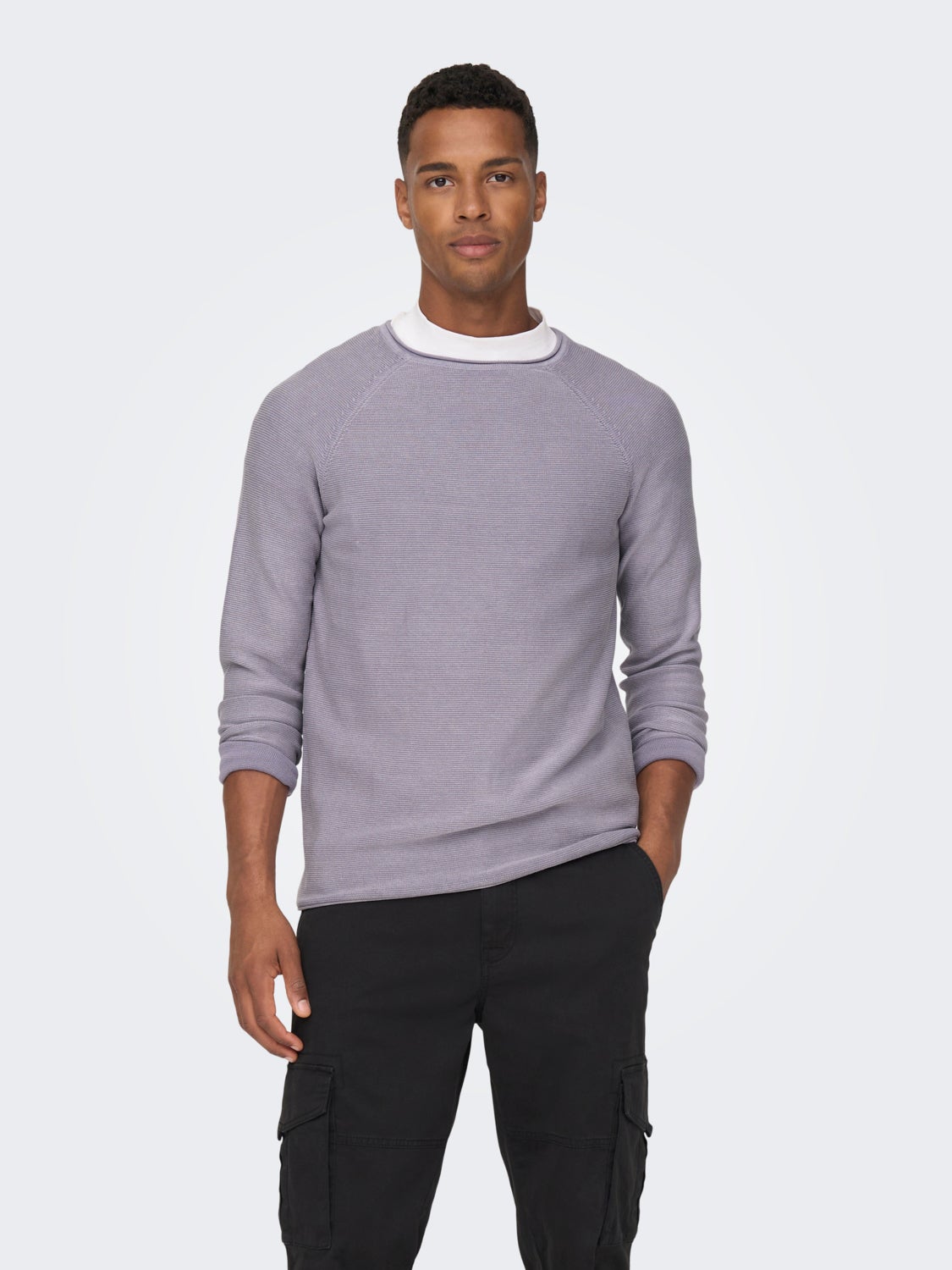 Solid color knitted pullover