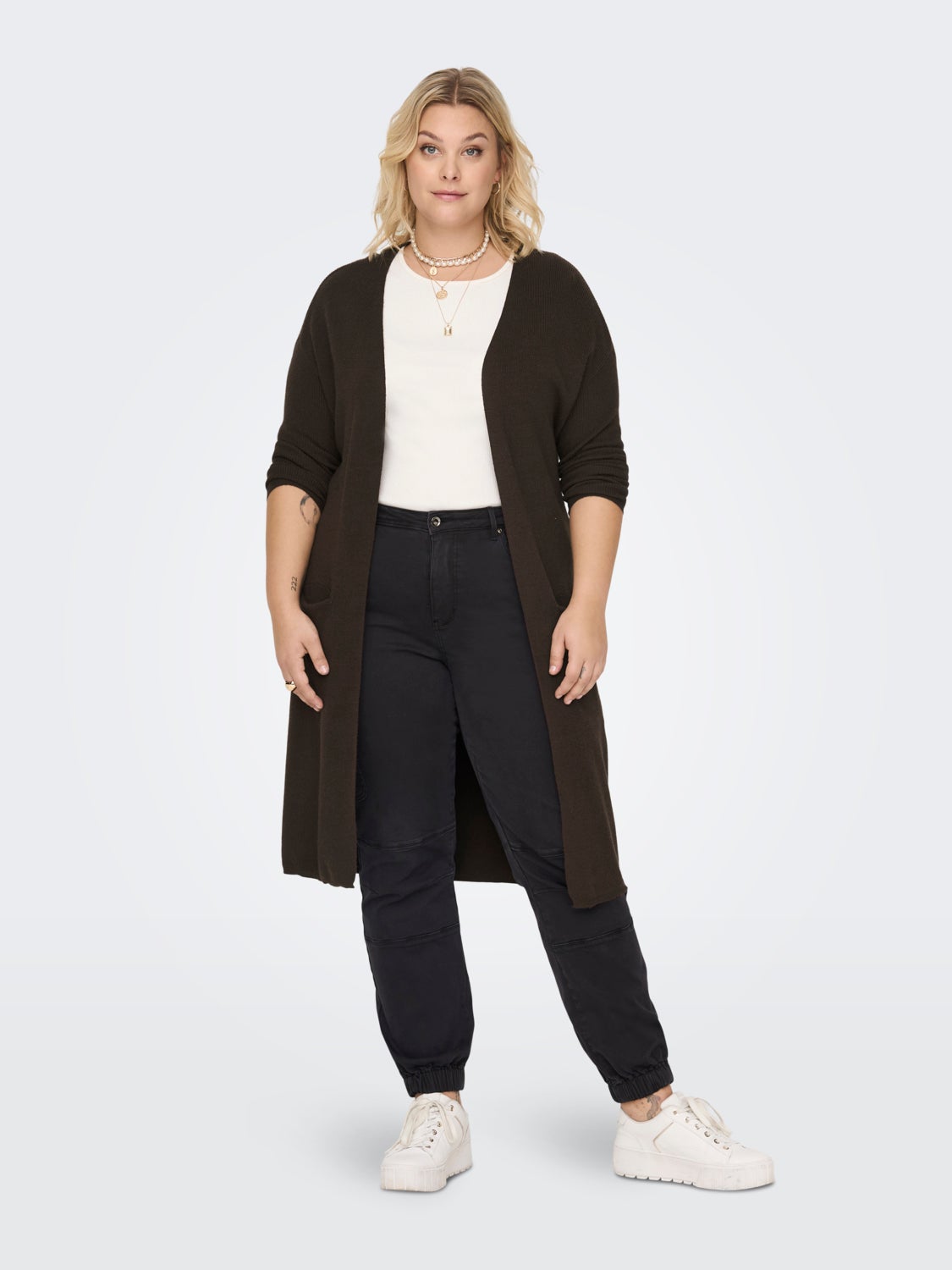 Curvy long knitted cardigan