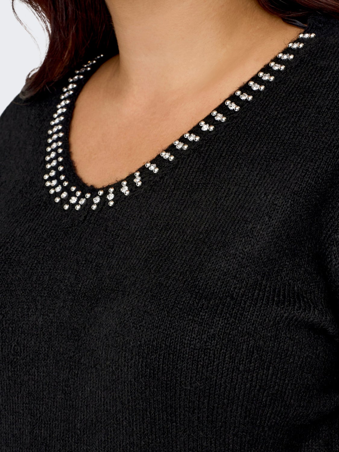 Curvy v-neck knitted pullover