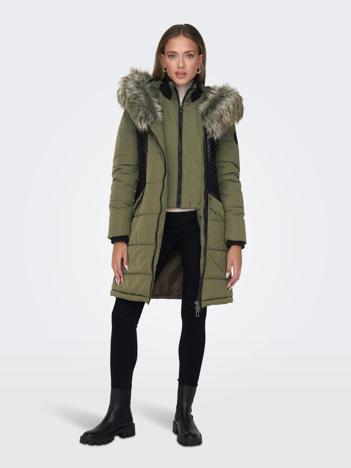 Hooded puffer jacket