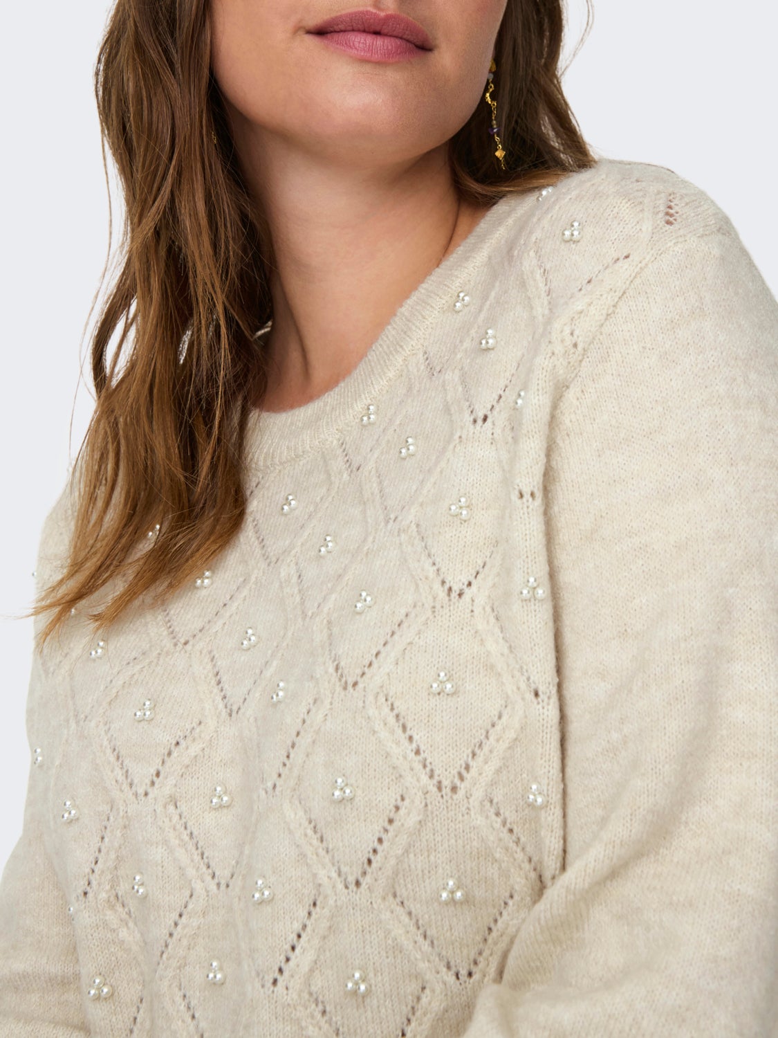 Curvy o-neck knitted pullover