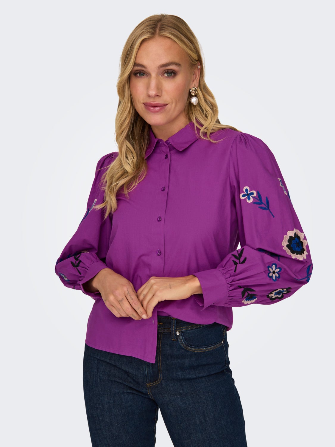 Shirt with ballon sleeves