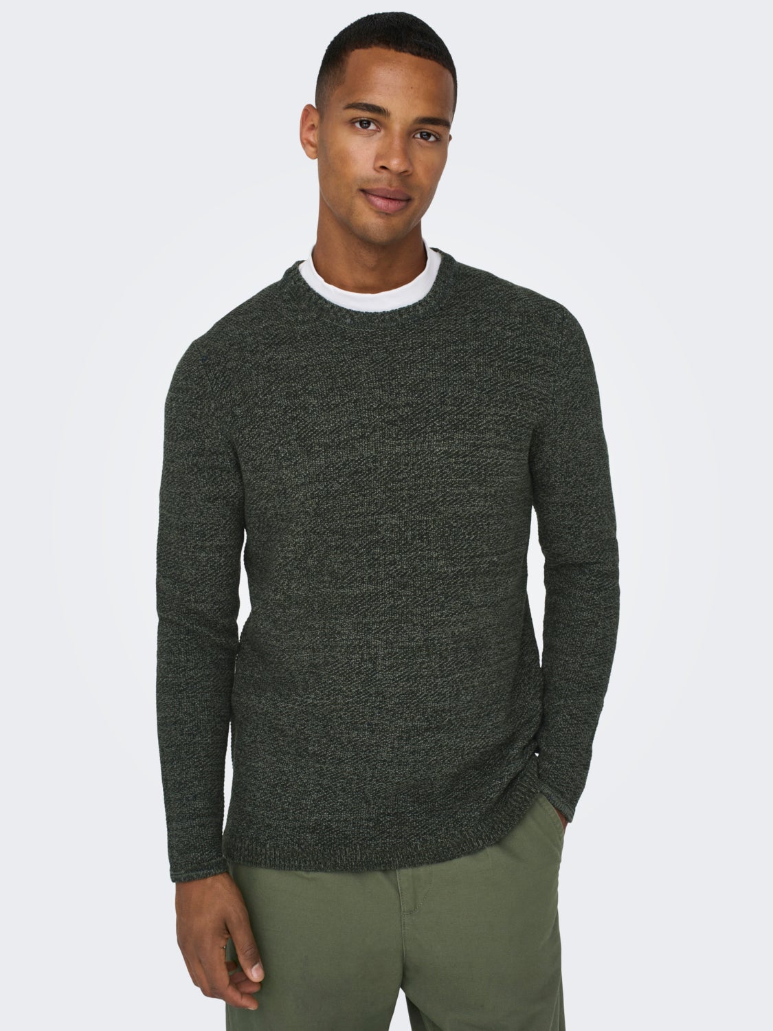O-neck knitted pullover