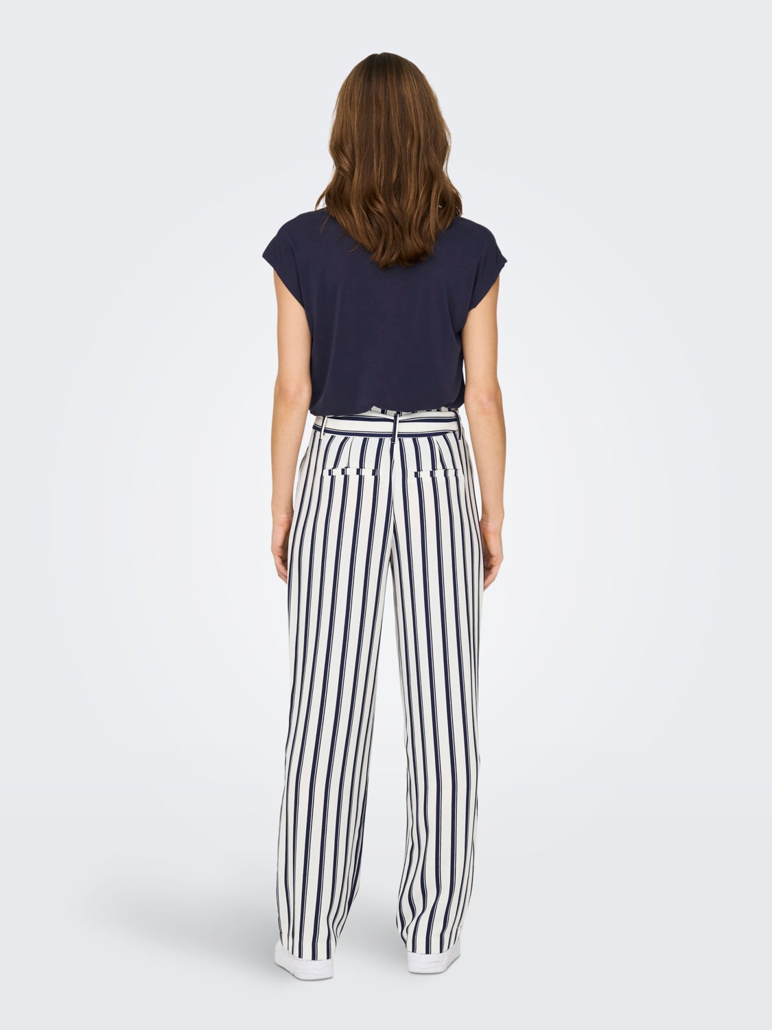High Waisted Straight Fit Pants With Belt