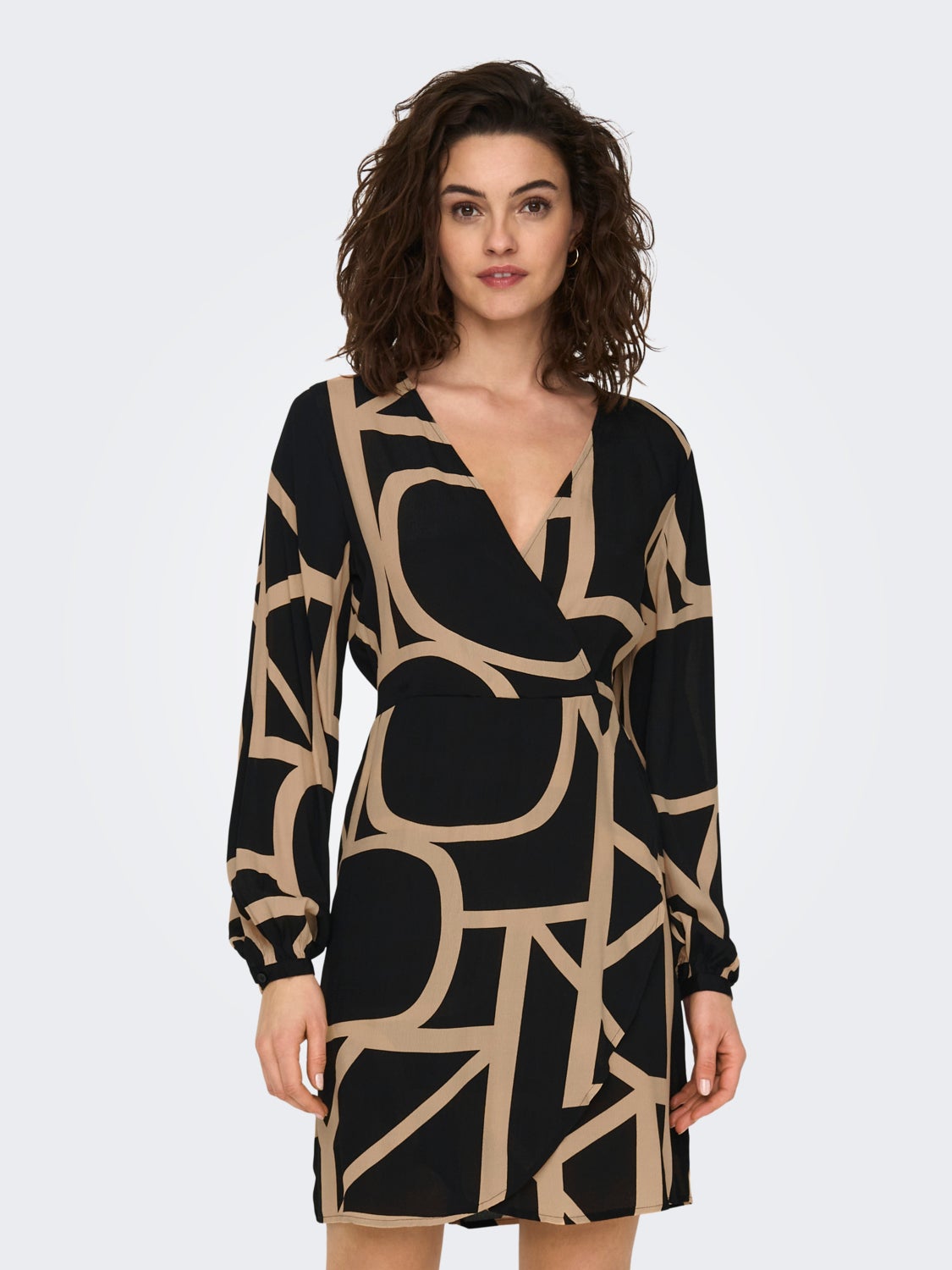 short printed dress with v-neck