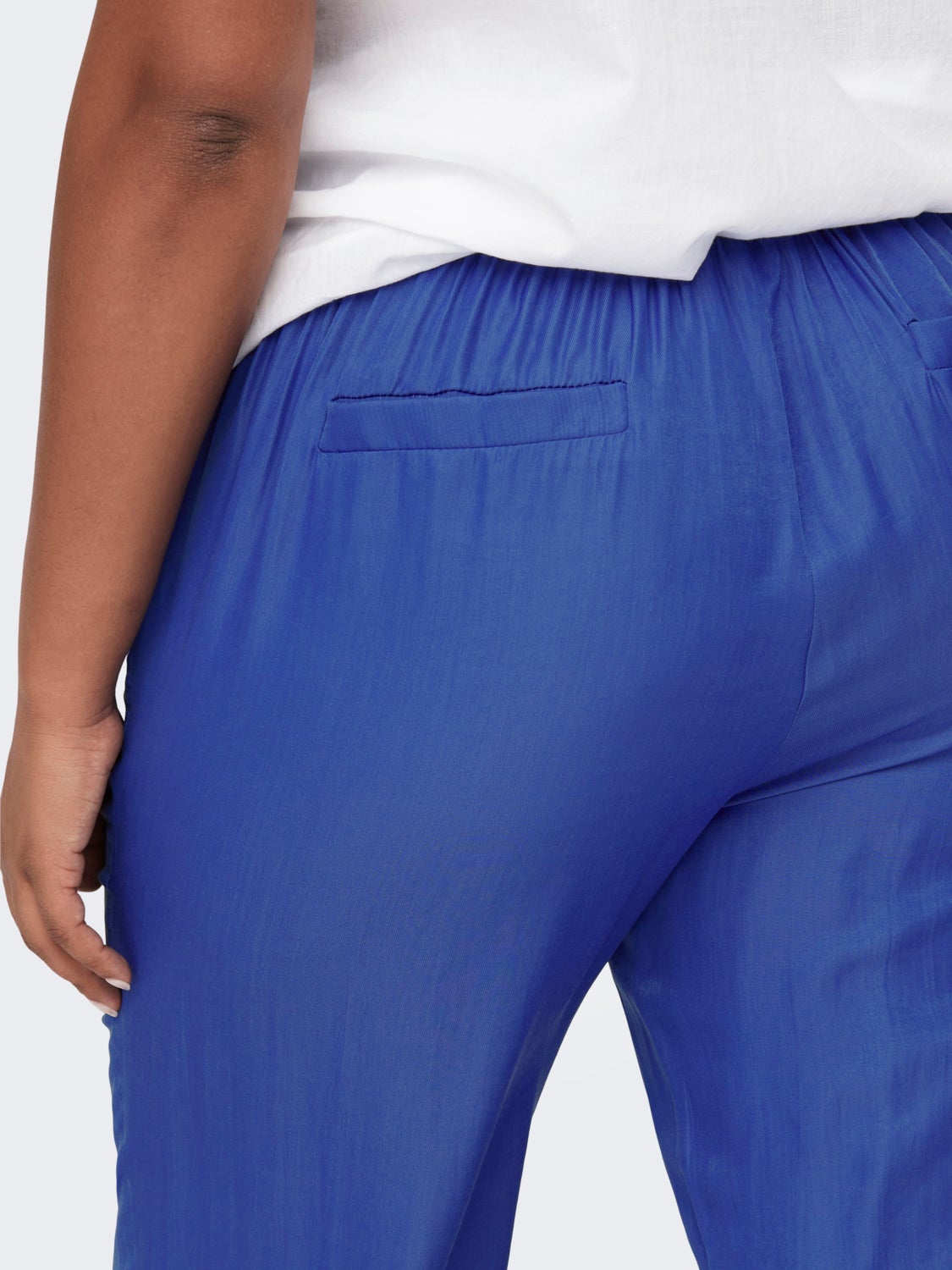 Curvy low waist trousers
