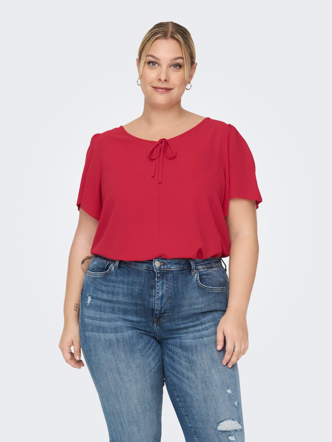 Curvy u-neck Top