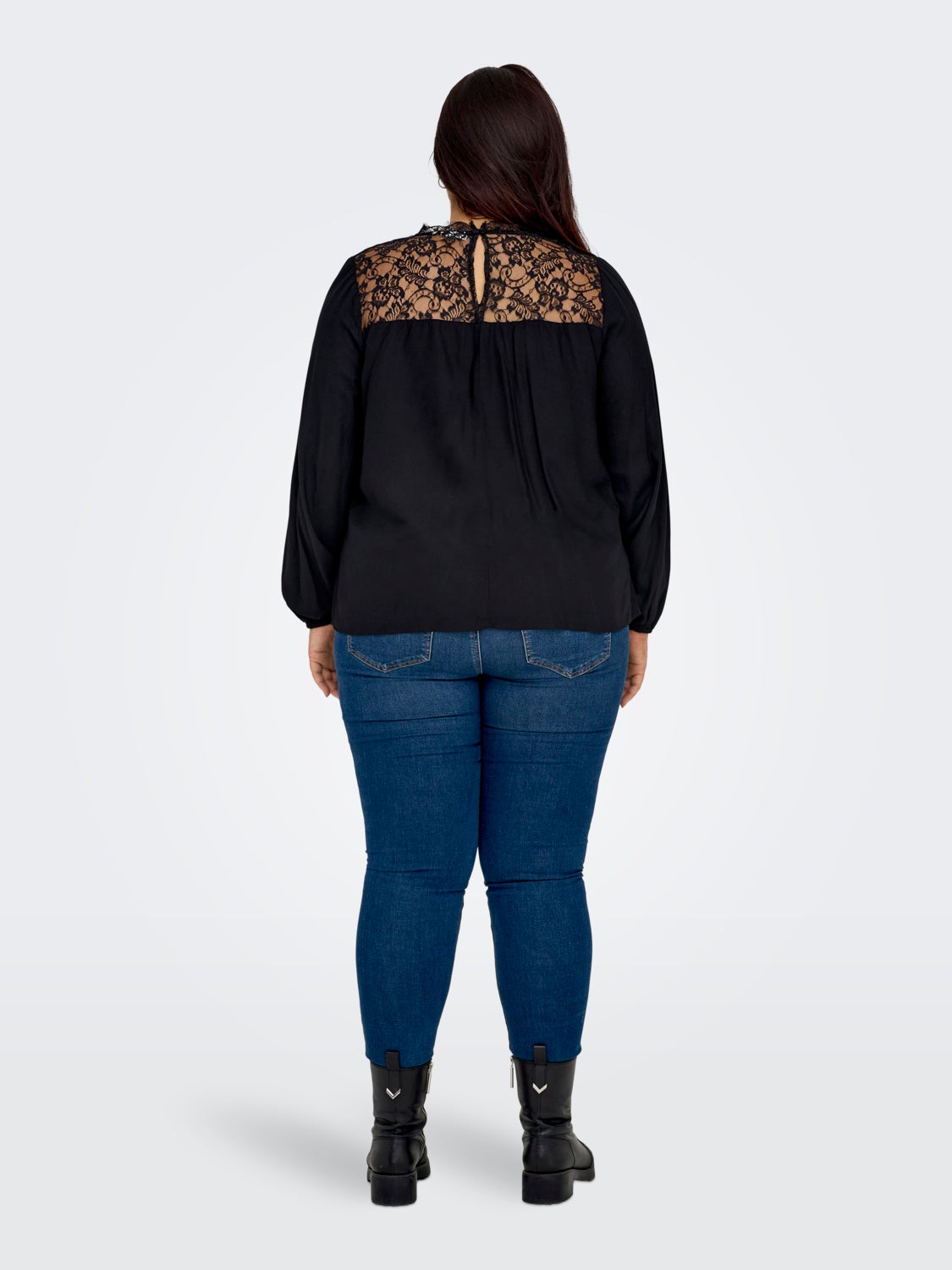 Curvy o-neck top