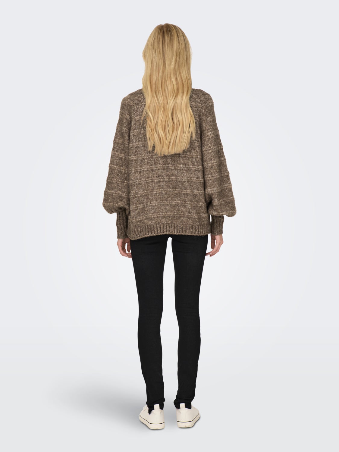 V-neck knitted pullover