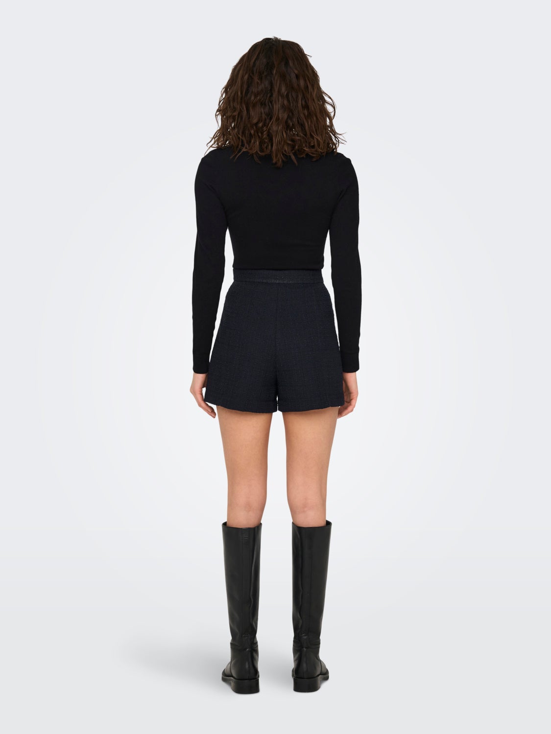 Button detail Shorts