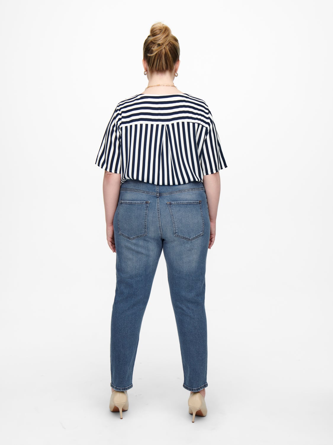 Curvy CAREneda Destoyed Ankle high waisted jeans