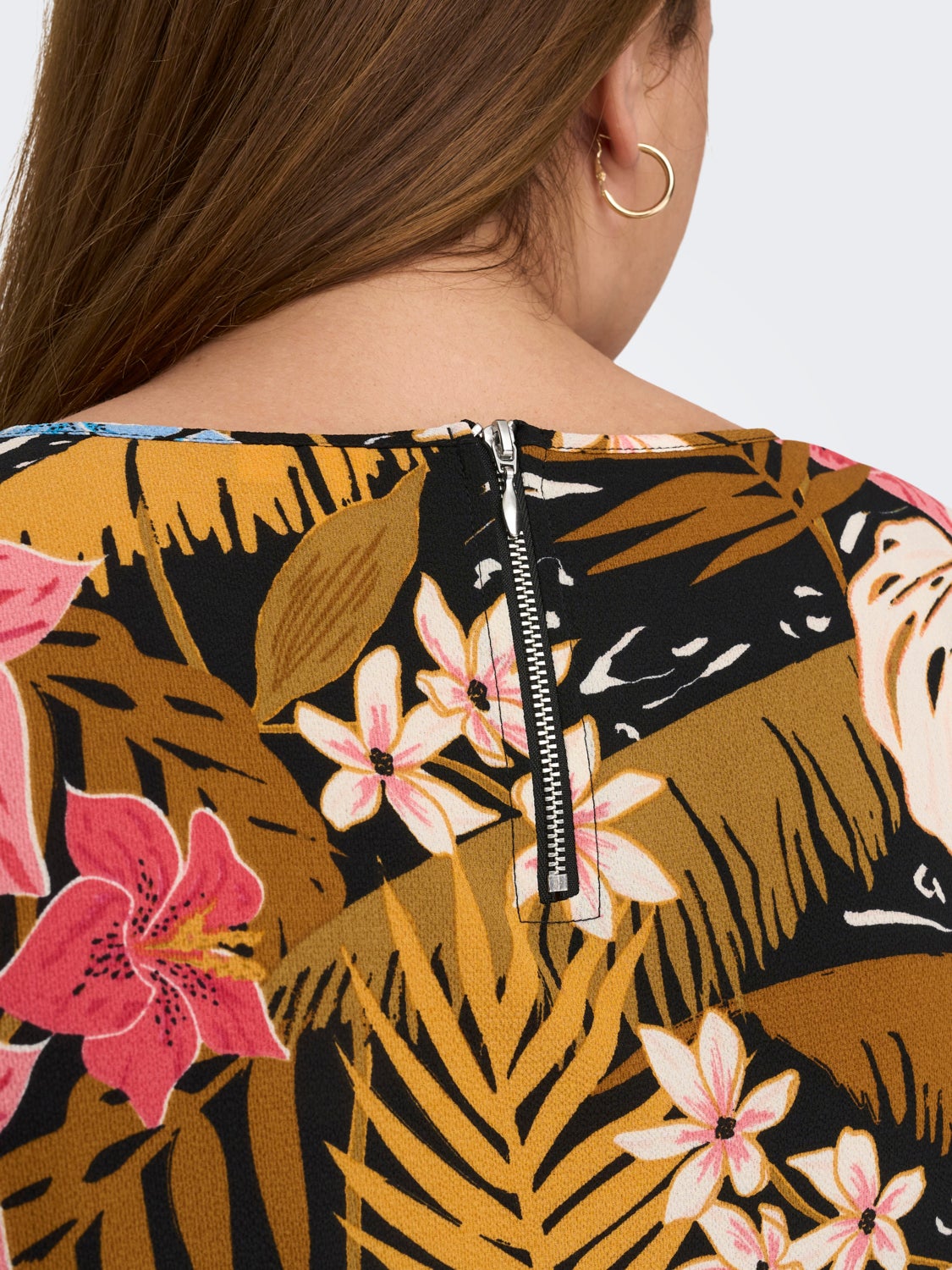 Short Sleeved O-Neck Dress