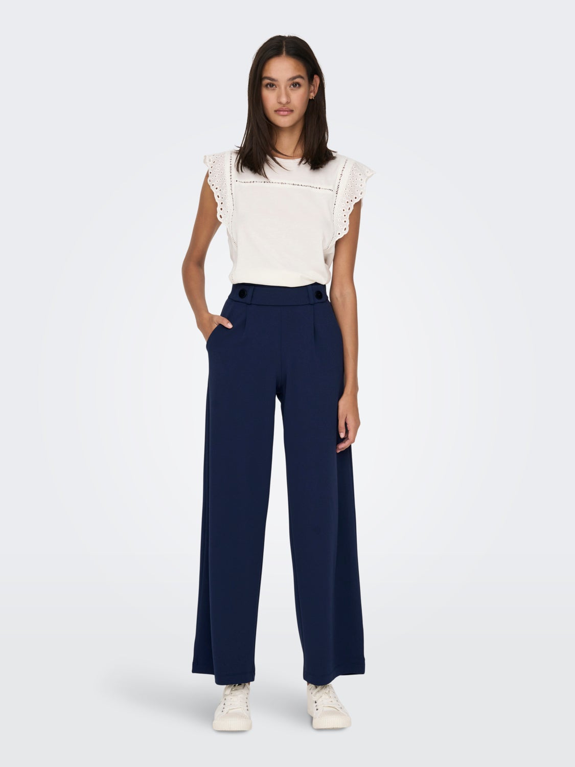 Wide Trousers