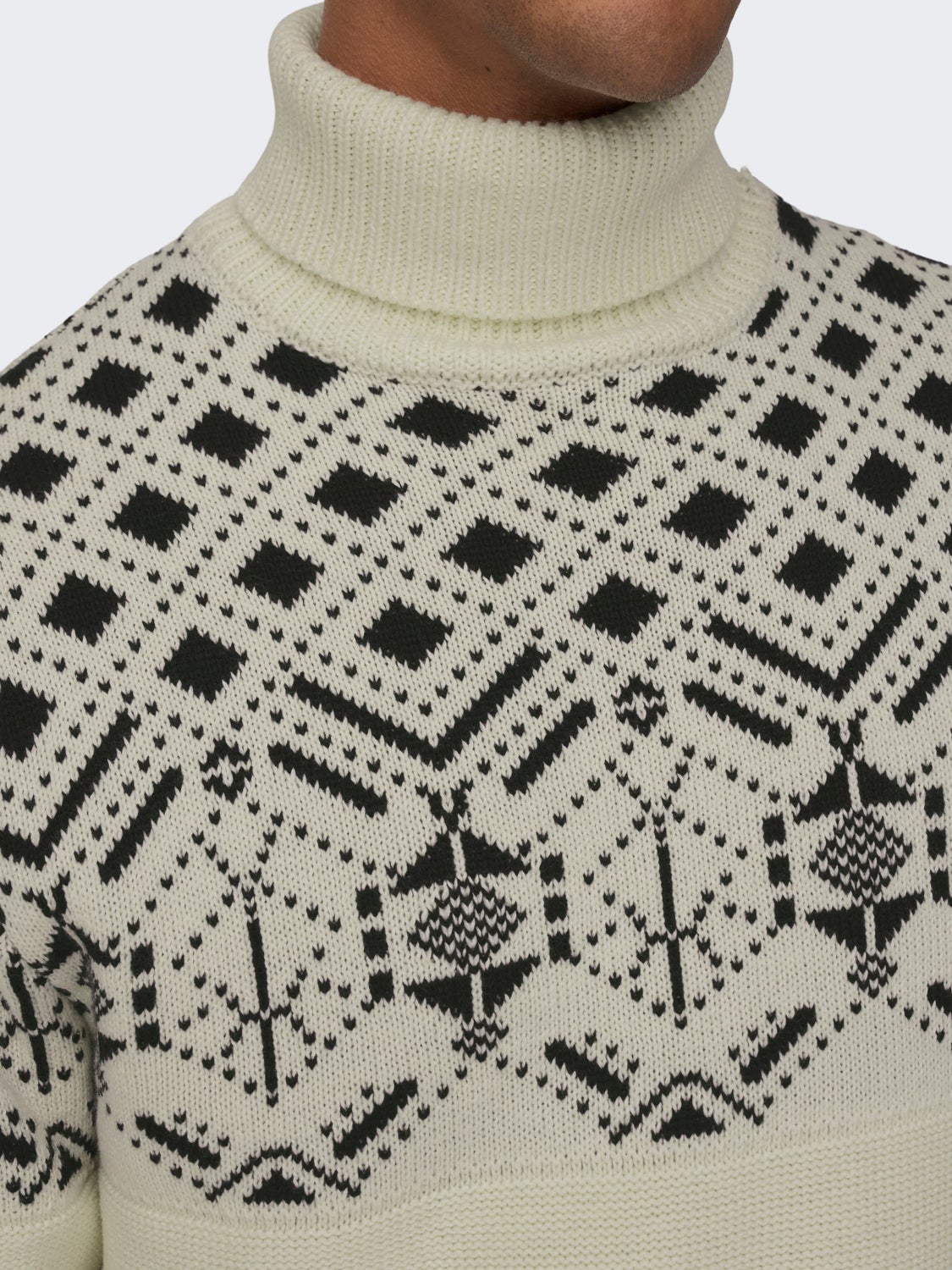 Roll neck knitted pullover