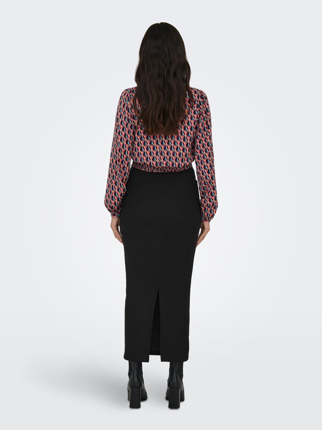 Midi skirt with slice