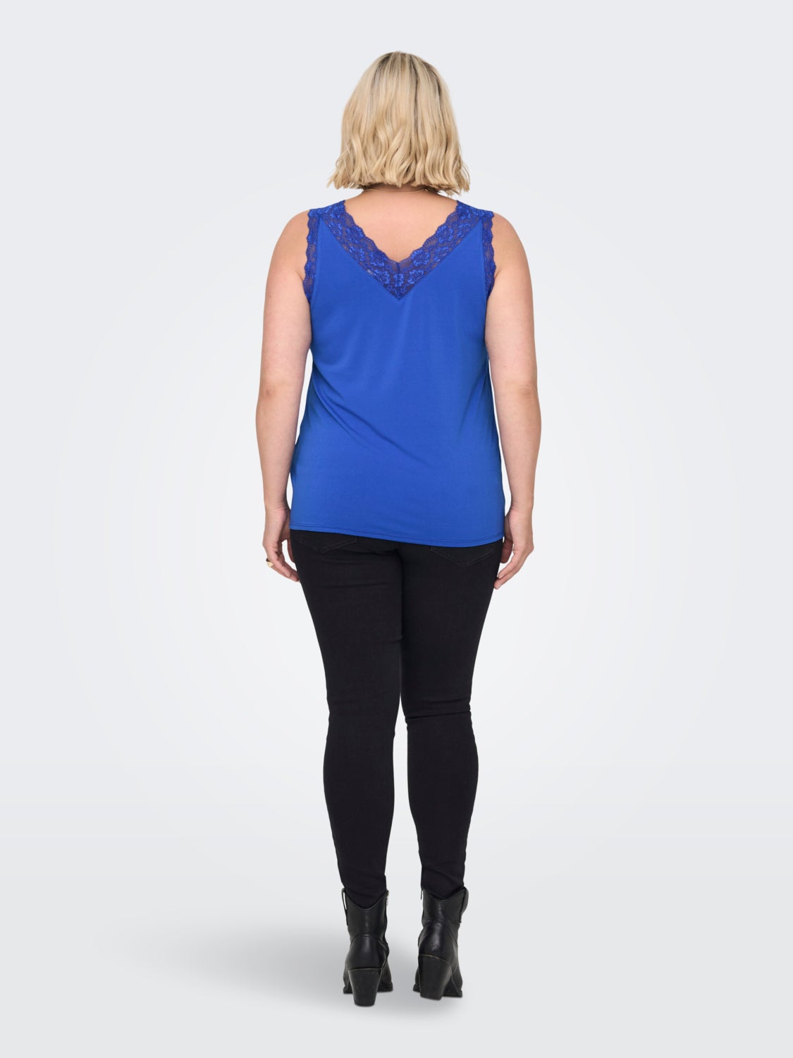 Curvy sleeveless top