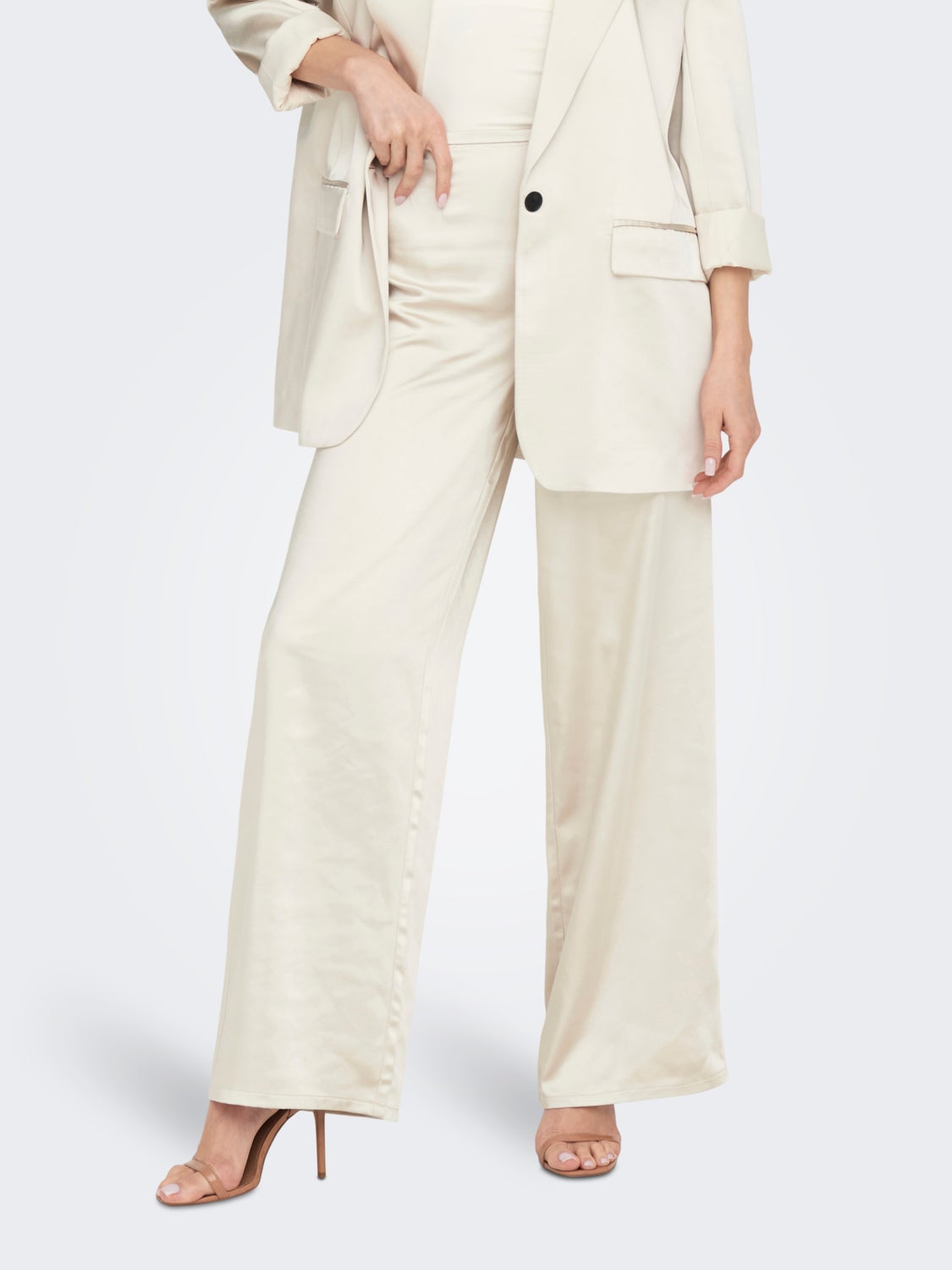 Wide Leg Fit Trousers