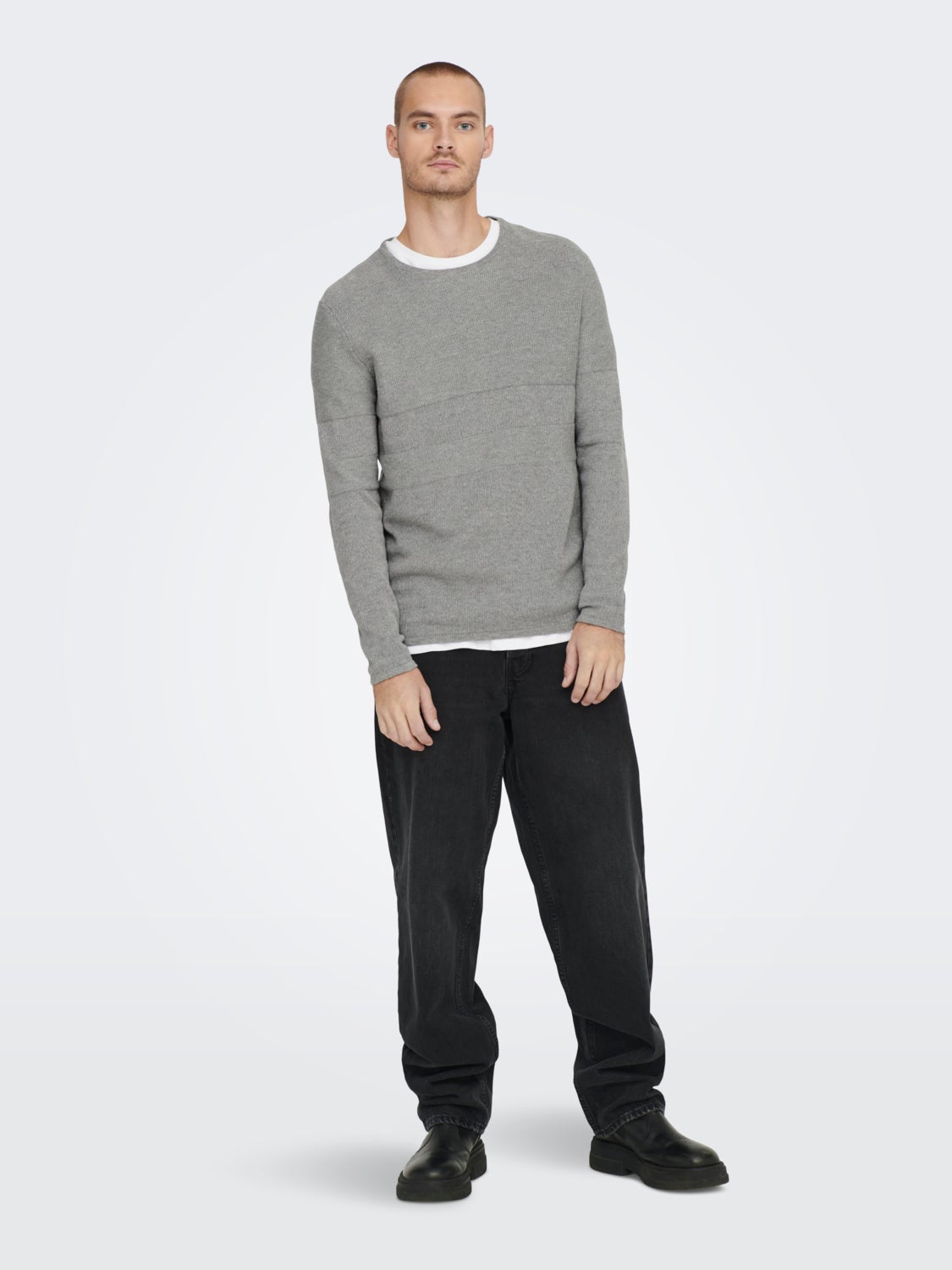 Round neck knitted Pullover