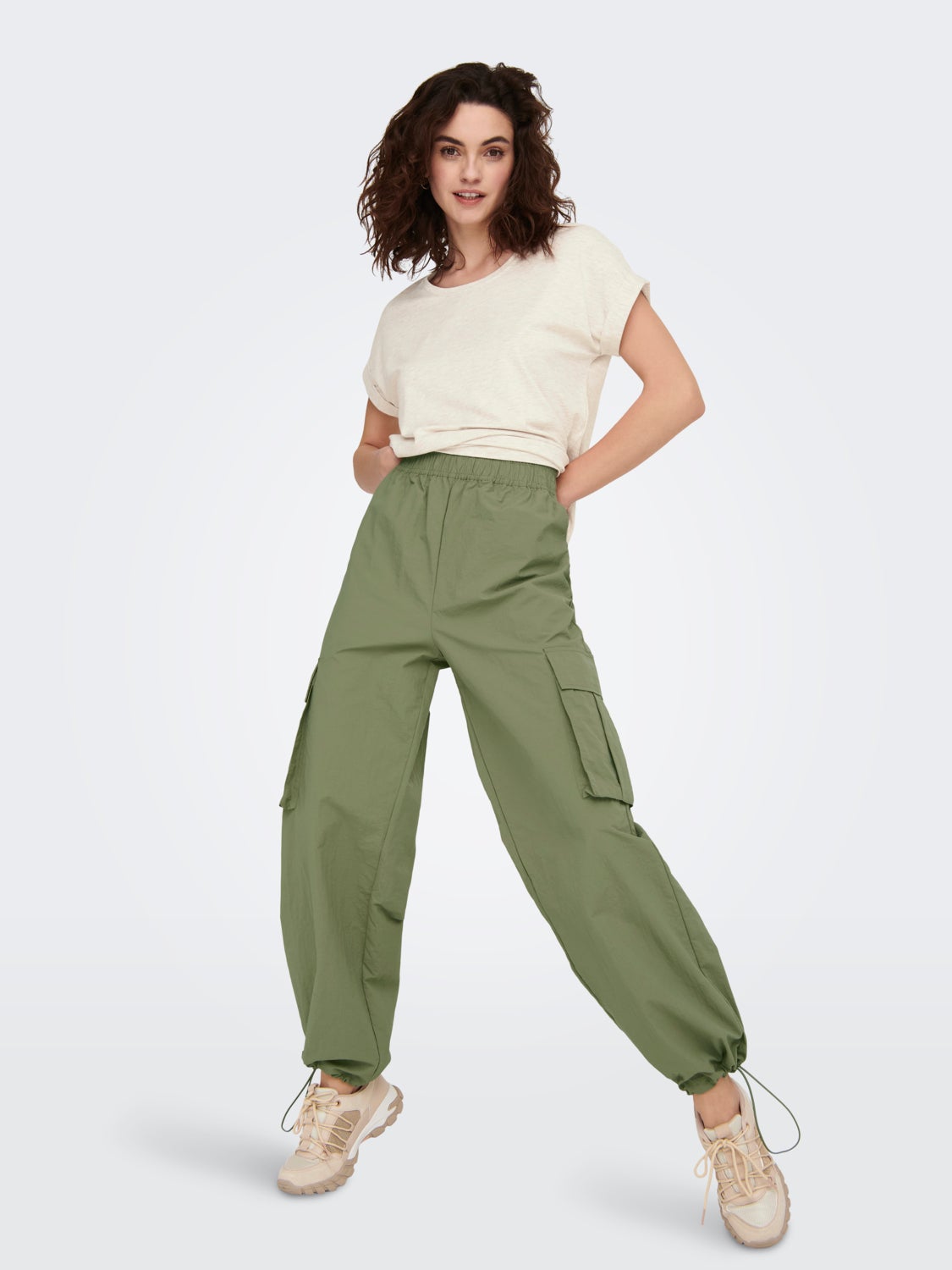 mid waist cargo pants