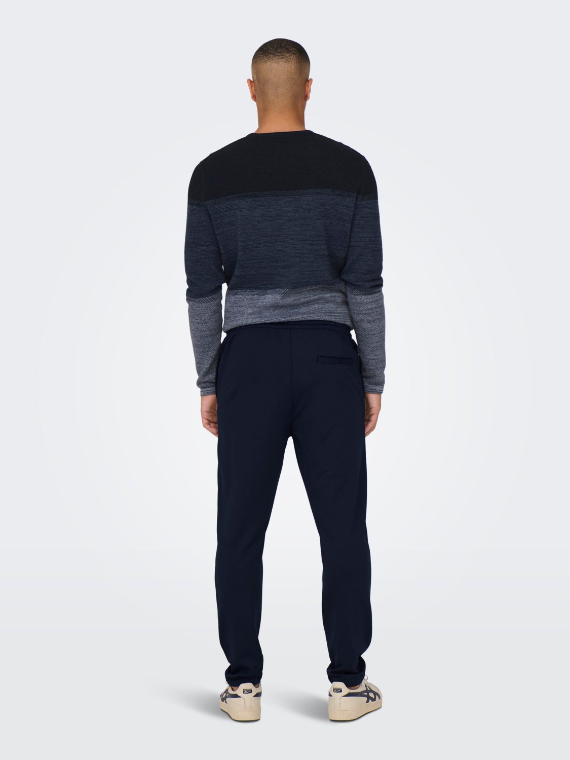 Tapered Fit Mid rise Trousers
