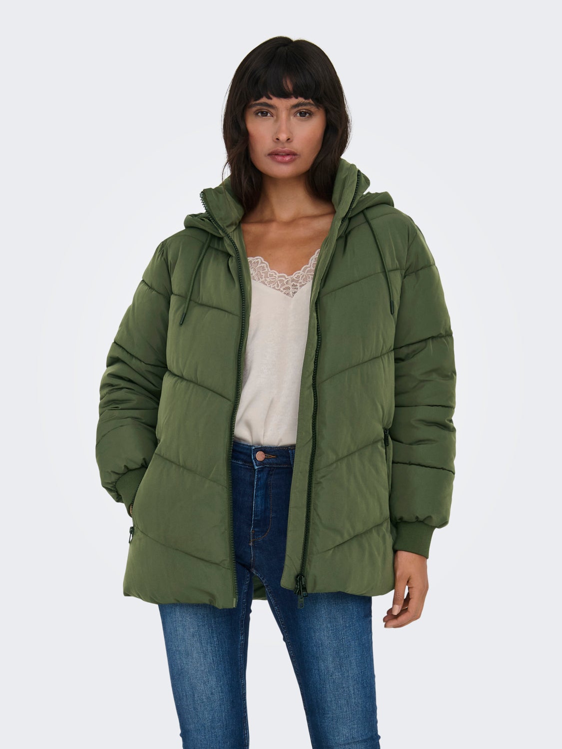 Short puffer jacket