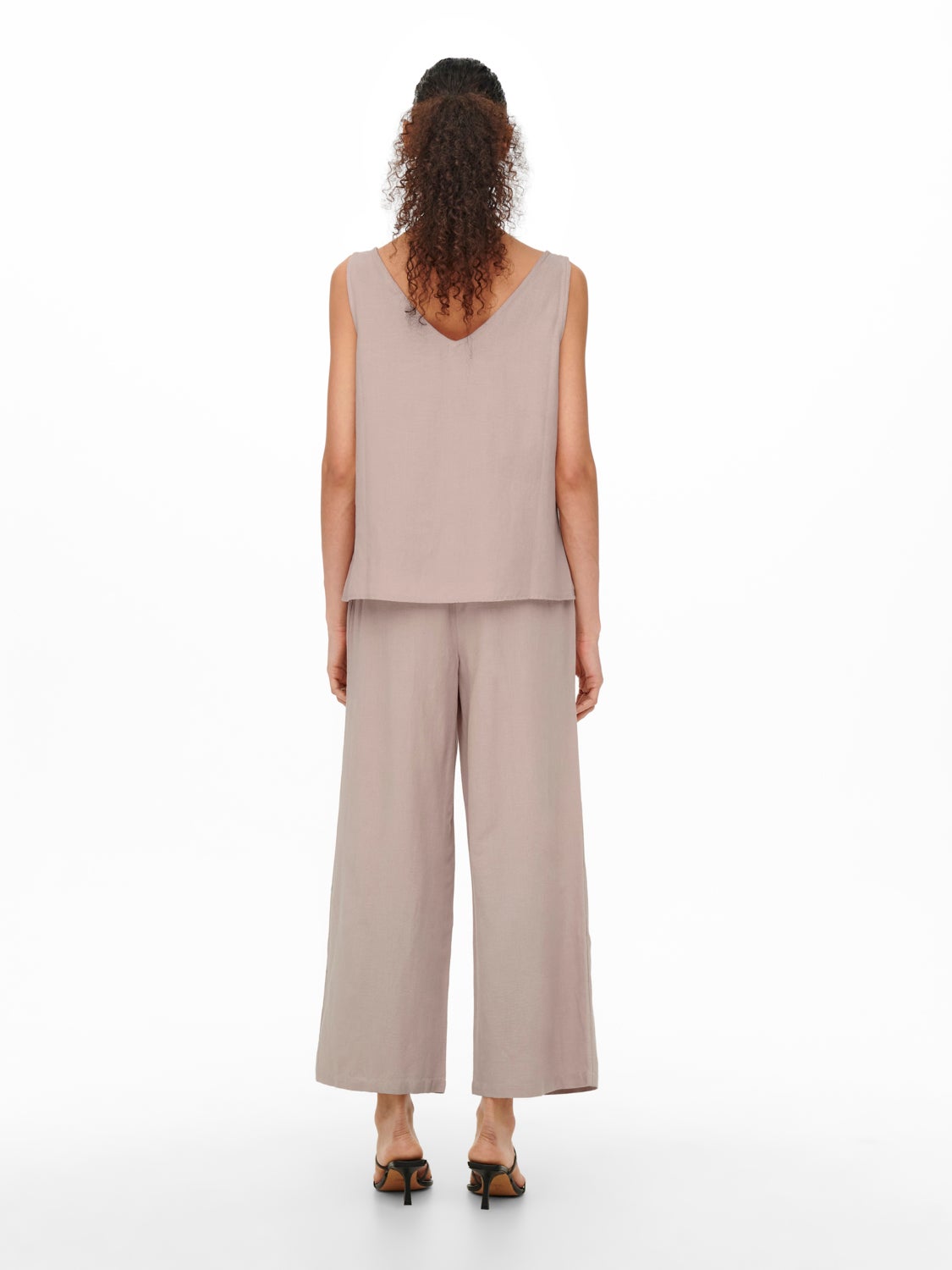 Short sleeved linen button Top