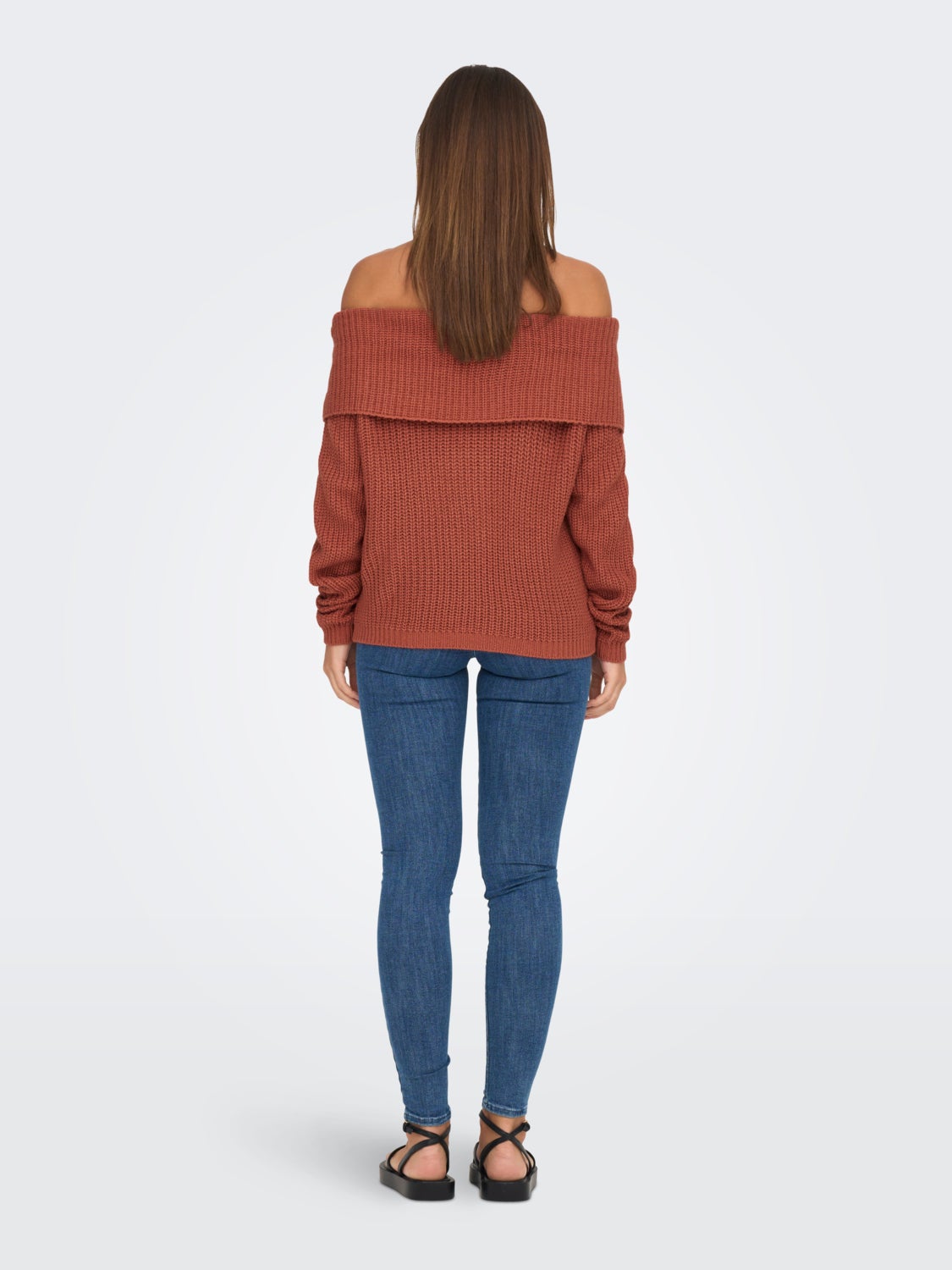 Off shoulder knitted pullover