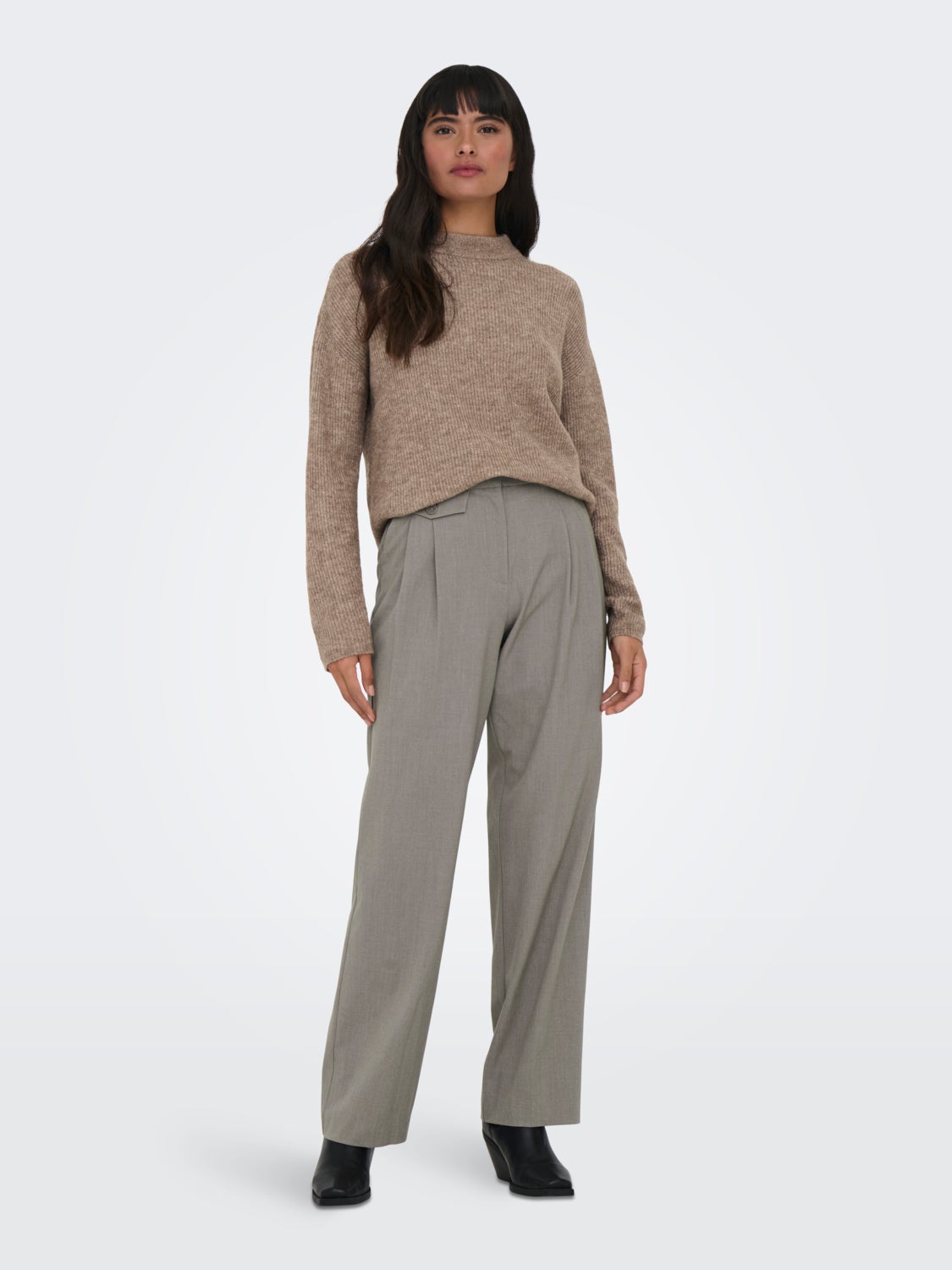 High neck knitted pullover