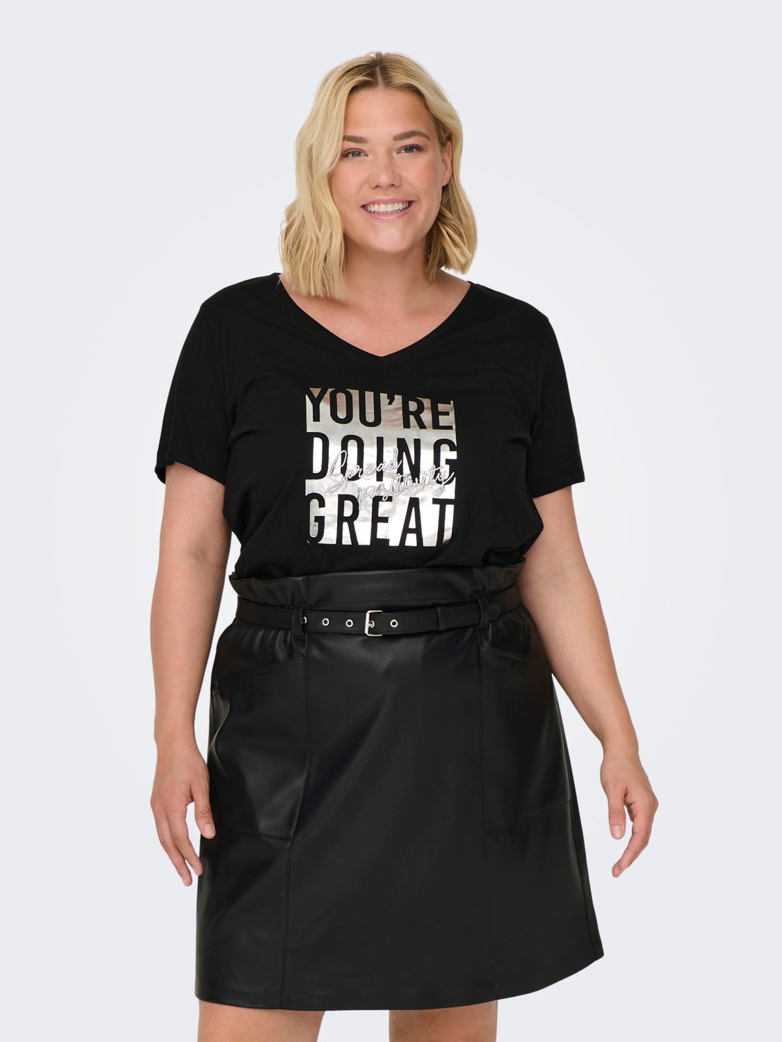 Curvy v-neck t-shirt