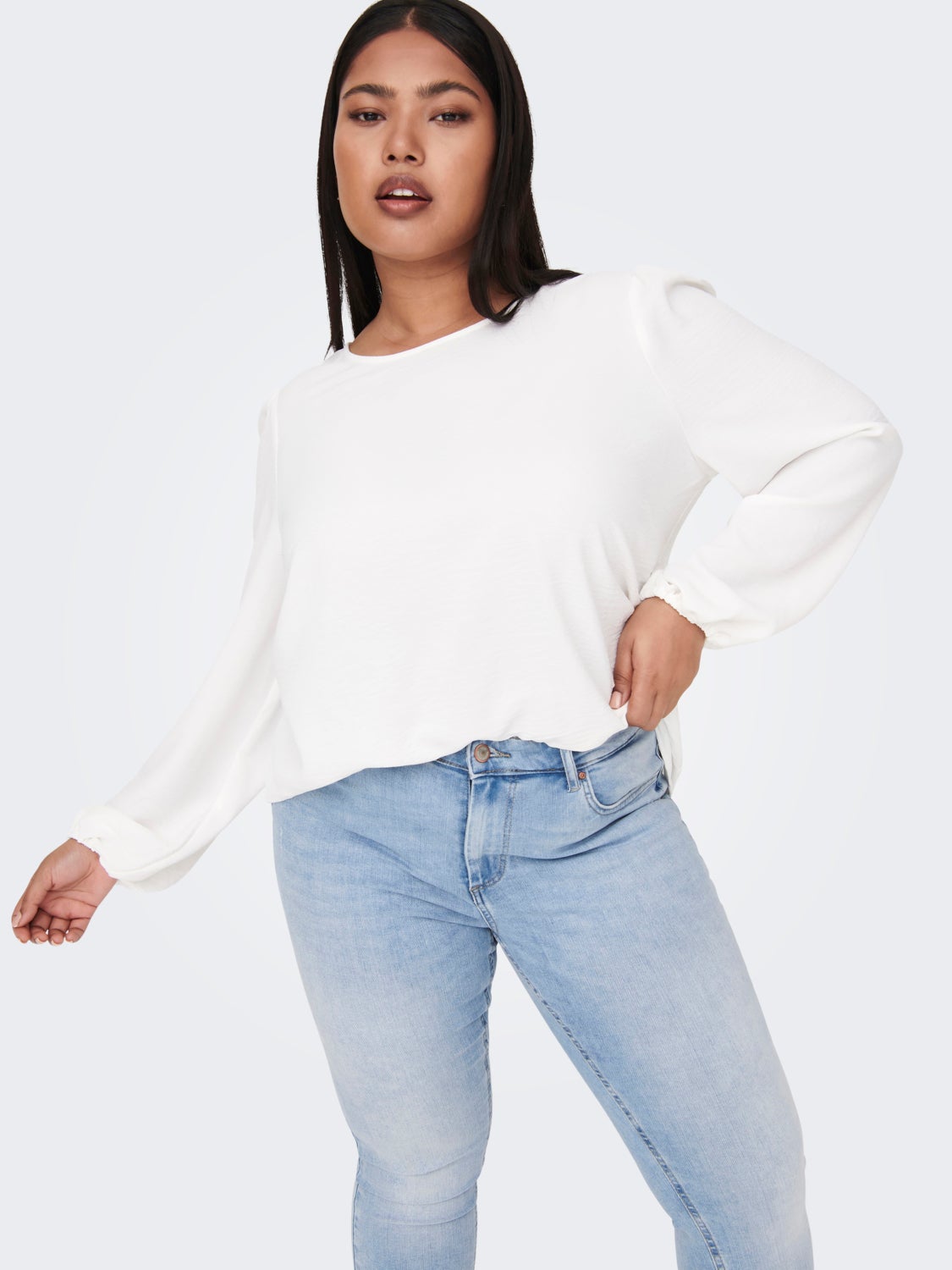 Curvy balloon sleeve top