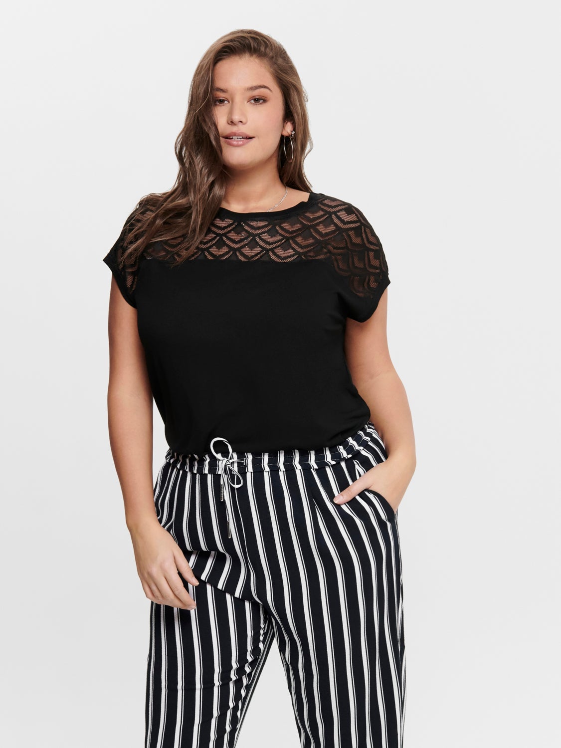 Curvy lace detail Top