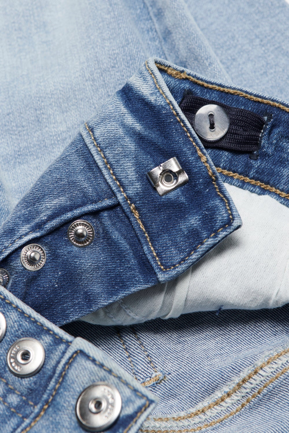 KOGROSE BUTTON JEANS AZG967