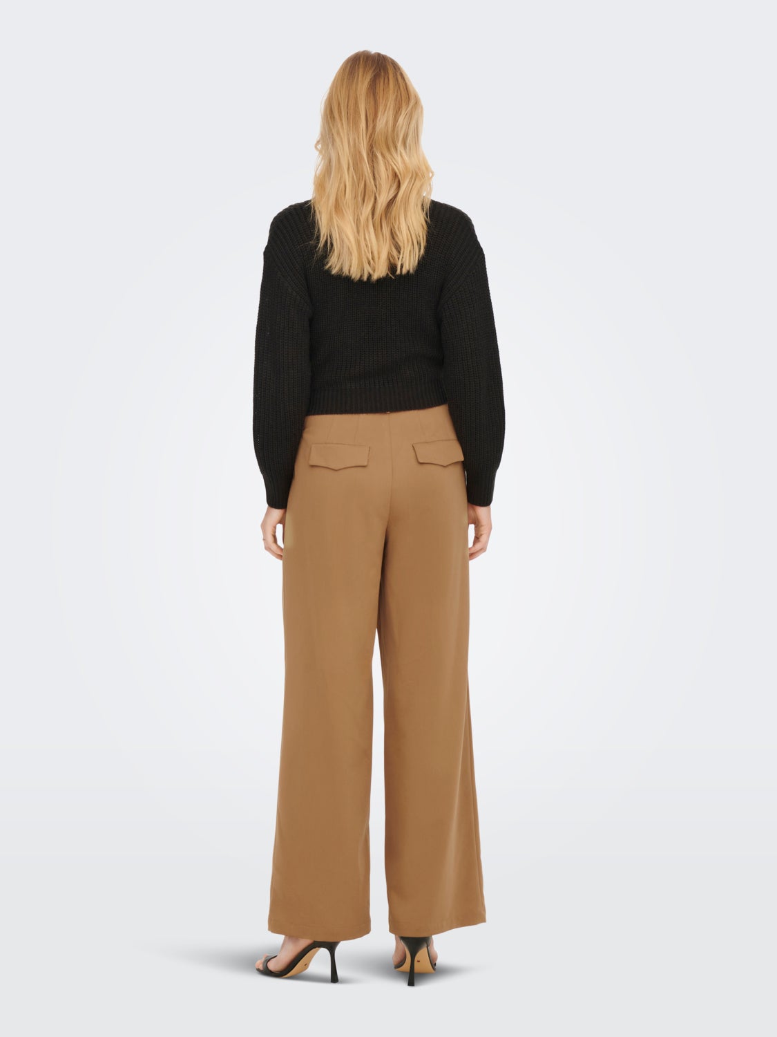 Wide Leg Fit Trousers