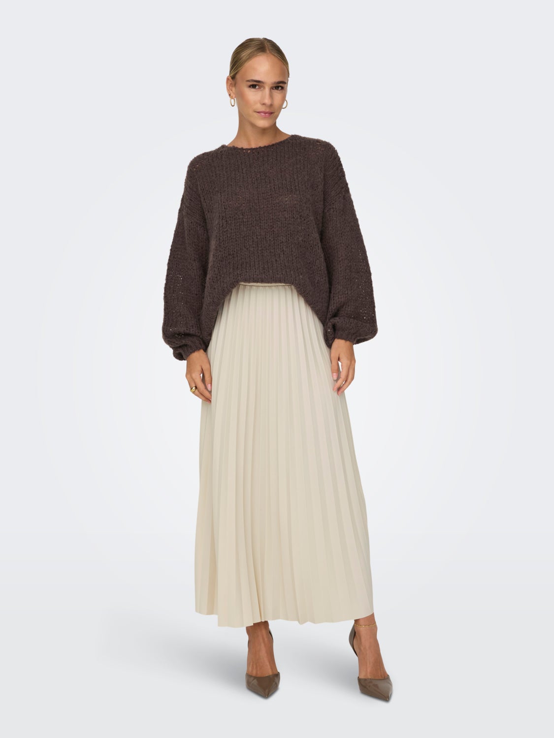 Pleated maxi skirt