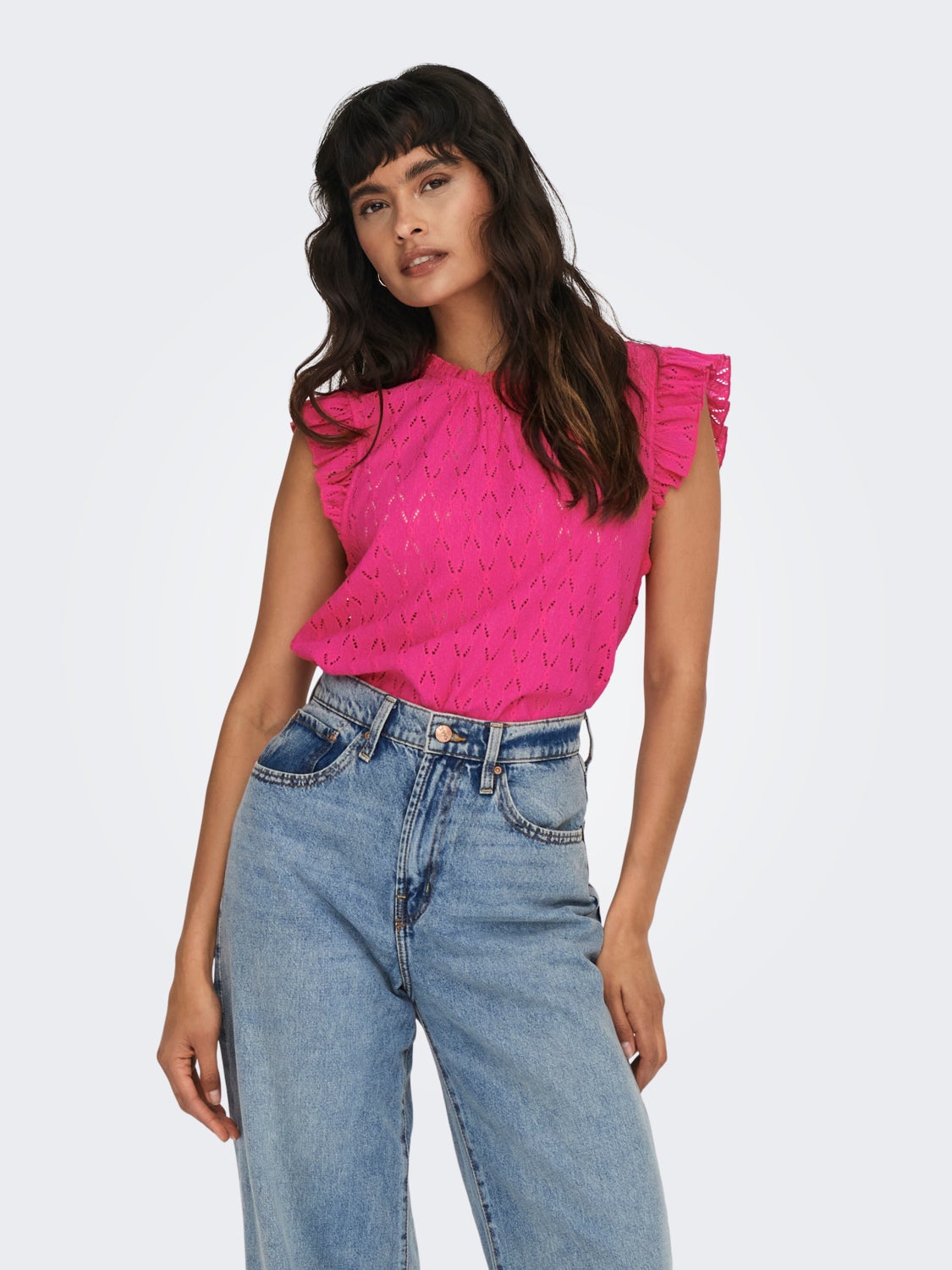 O-neck top with frill