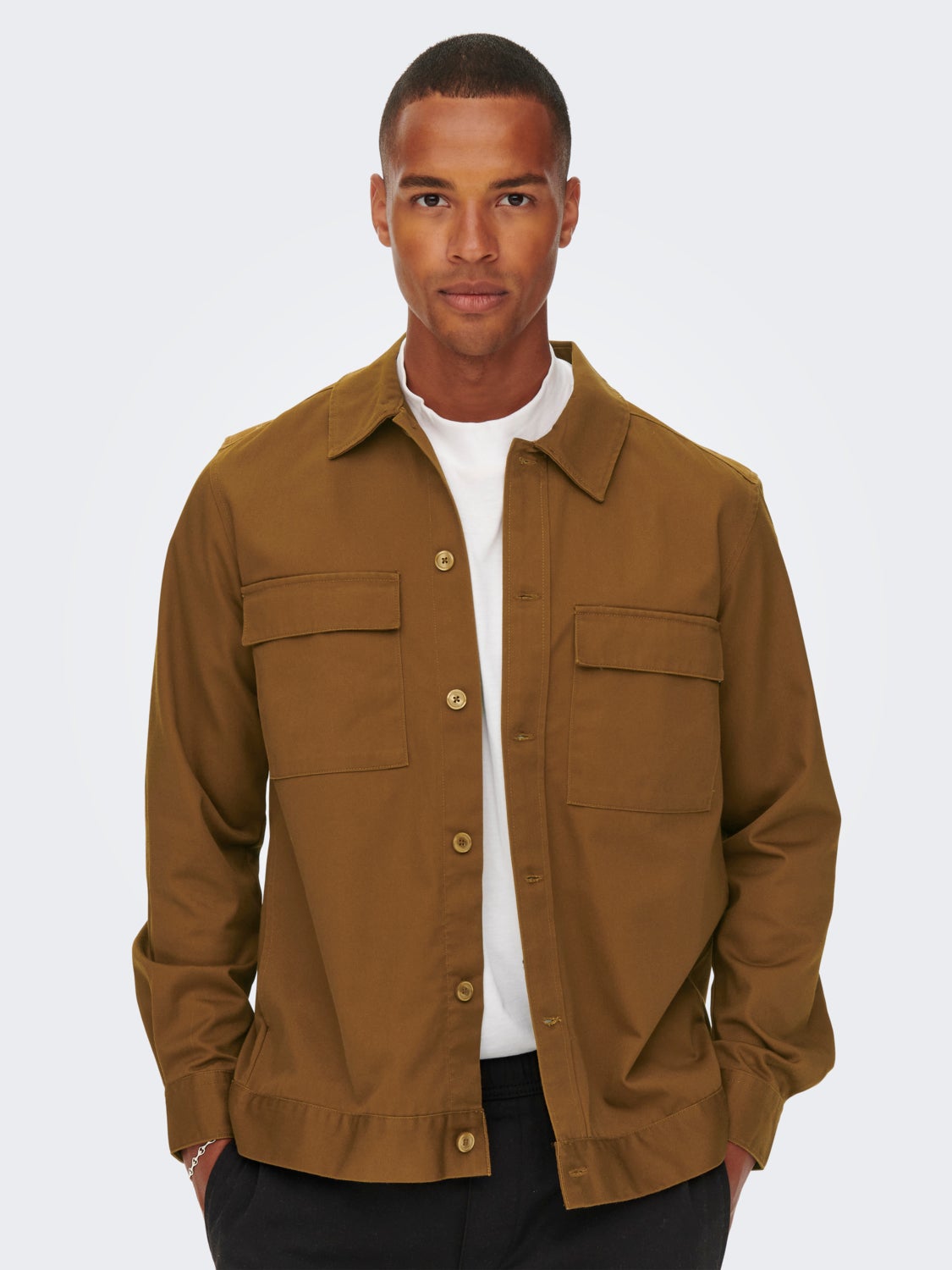 Loose fit overshirt