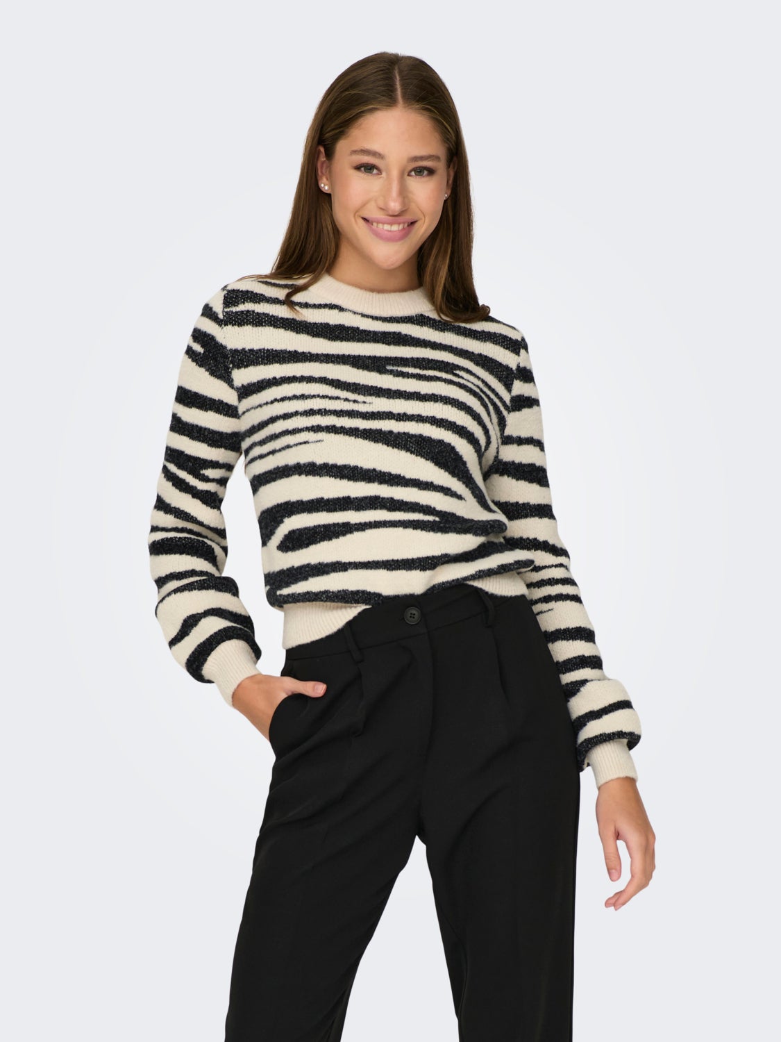O-neck knitted pullover