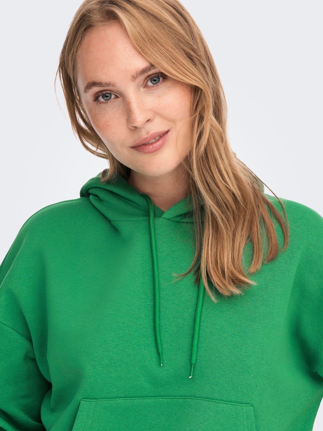 Pocket Hood Sweatshirt