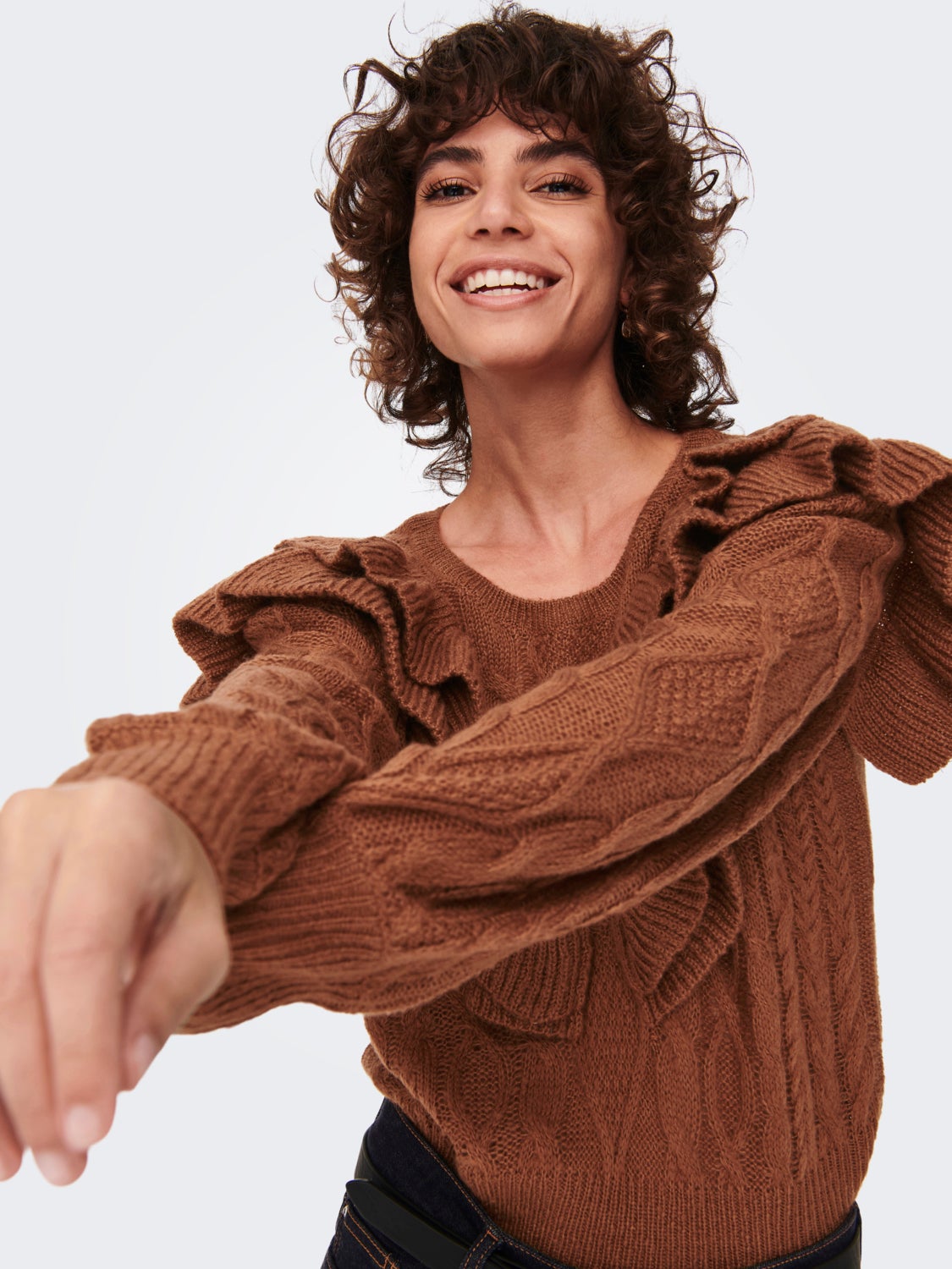 Frill yoke Knitted Pullover