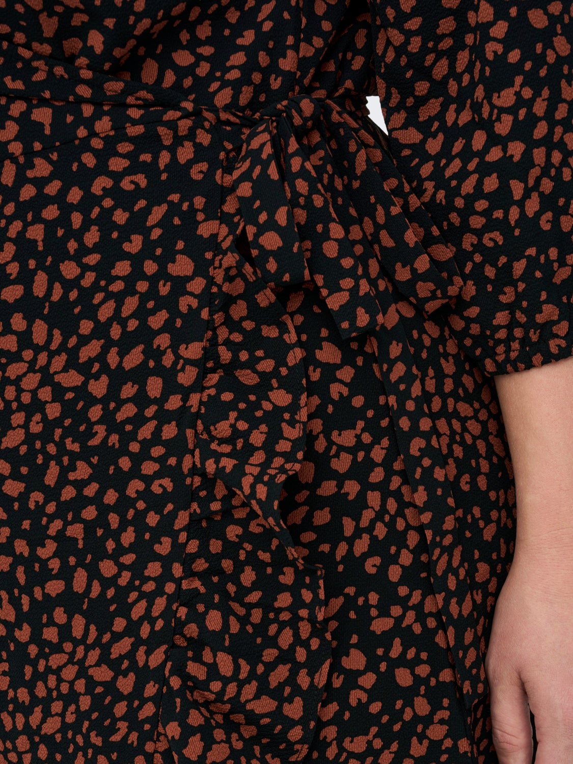 Curvy wrap midi dress