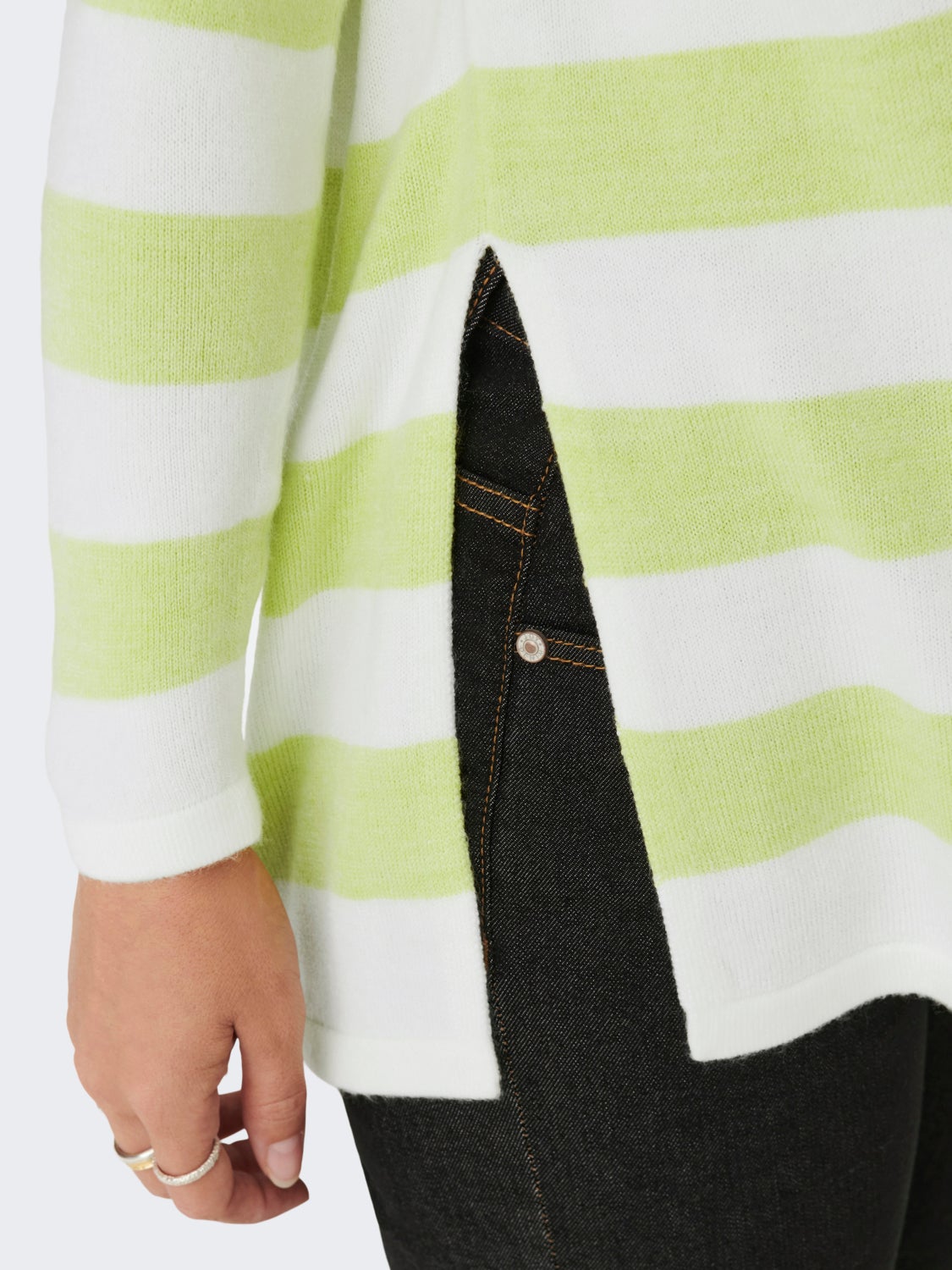 V-neck Knitted Pullover