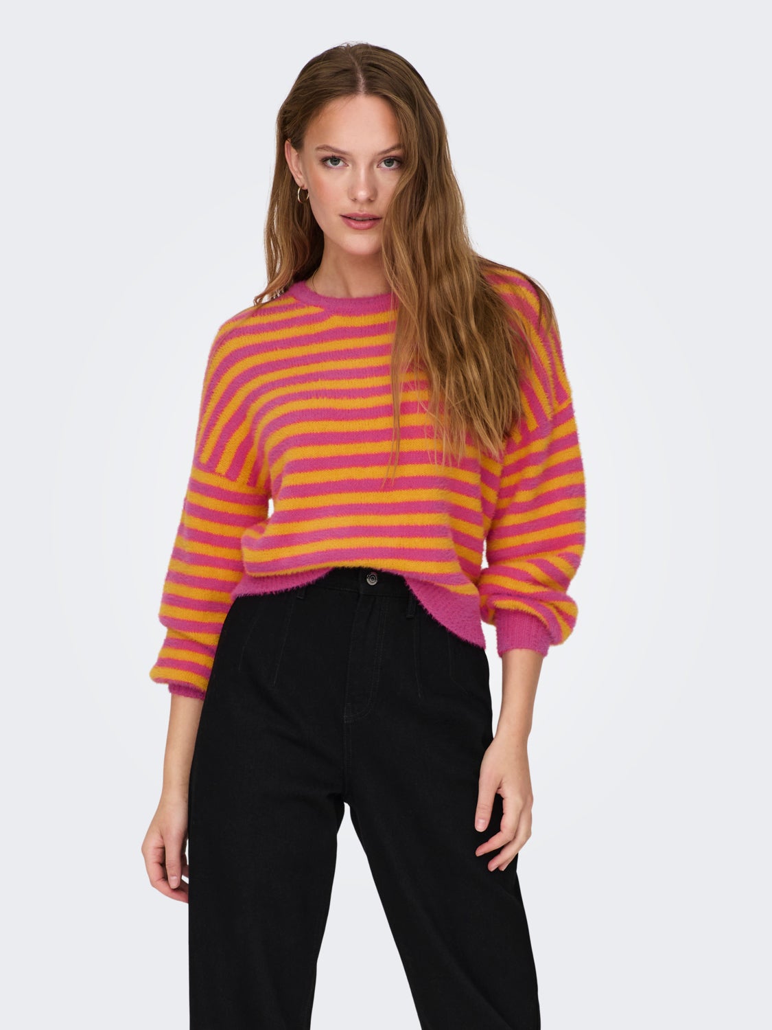 Short Knitted Pullover