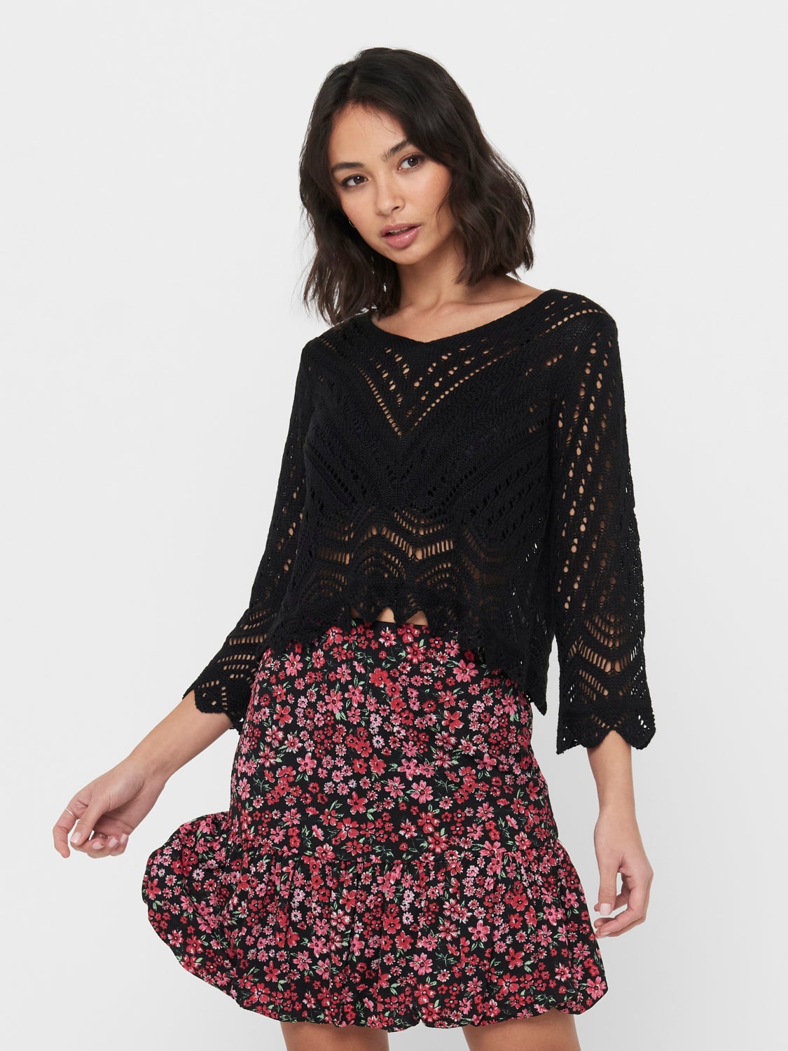 Short Knitted Pullover