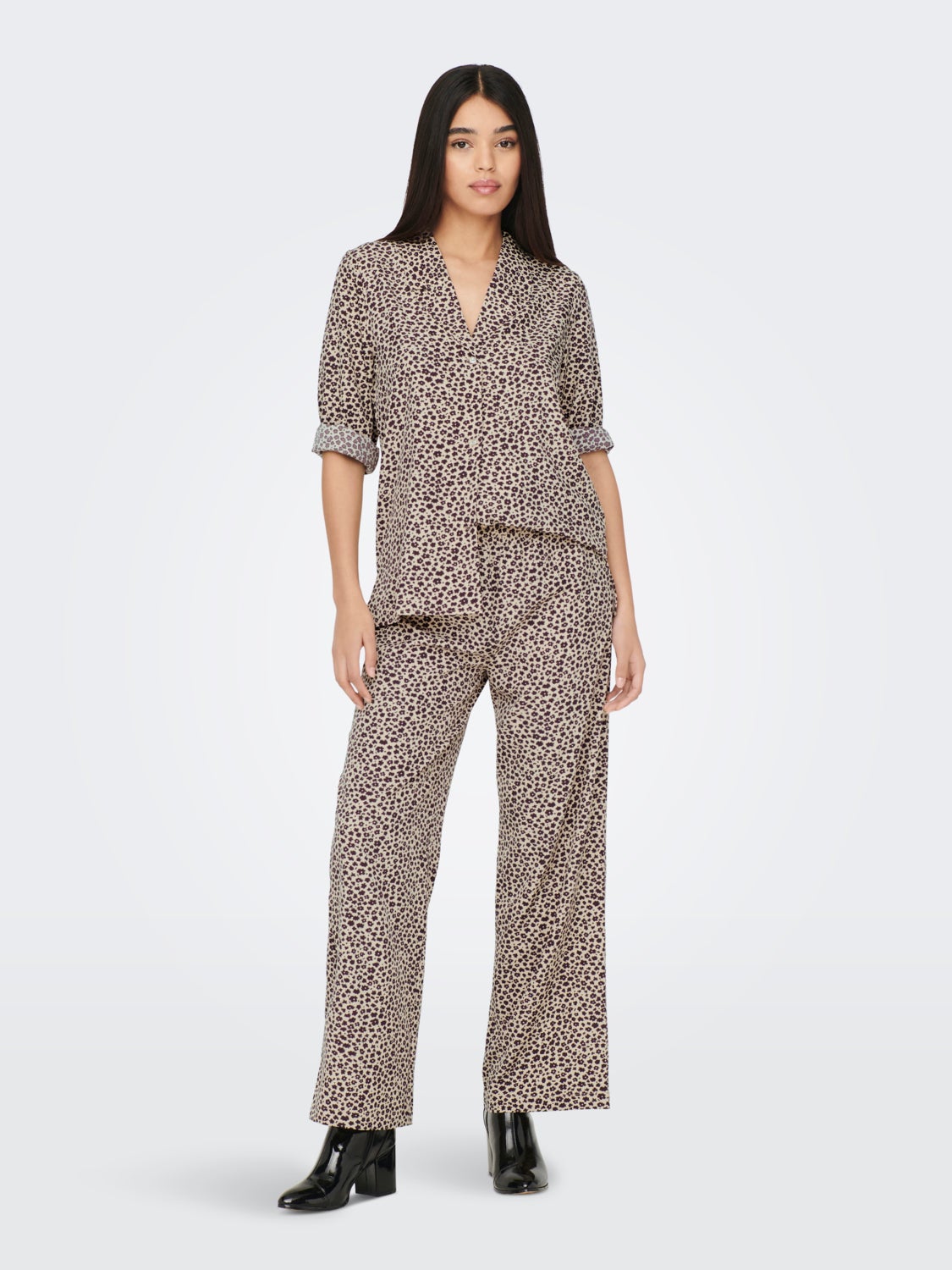 7/8 sleeve V-neck collar Shirt