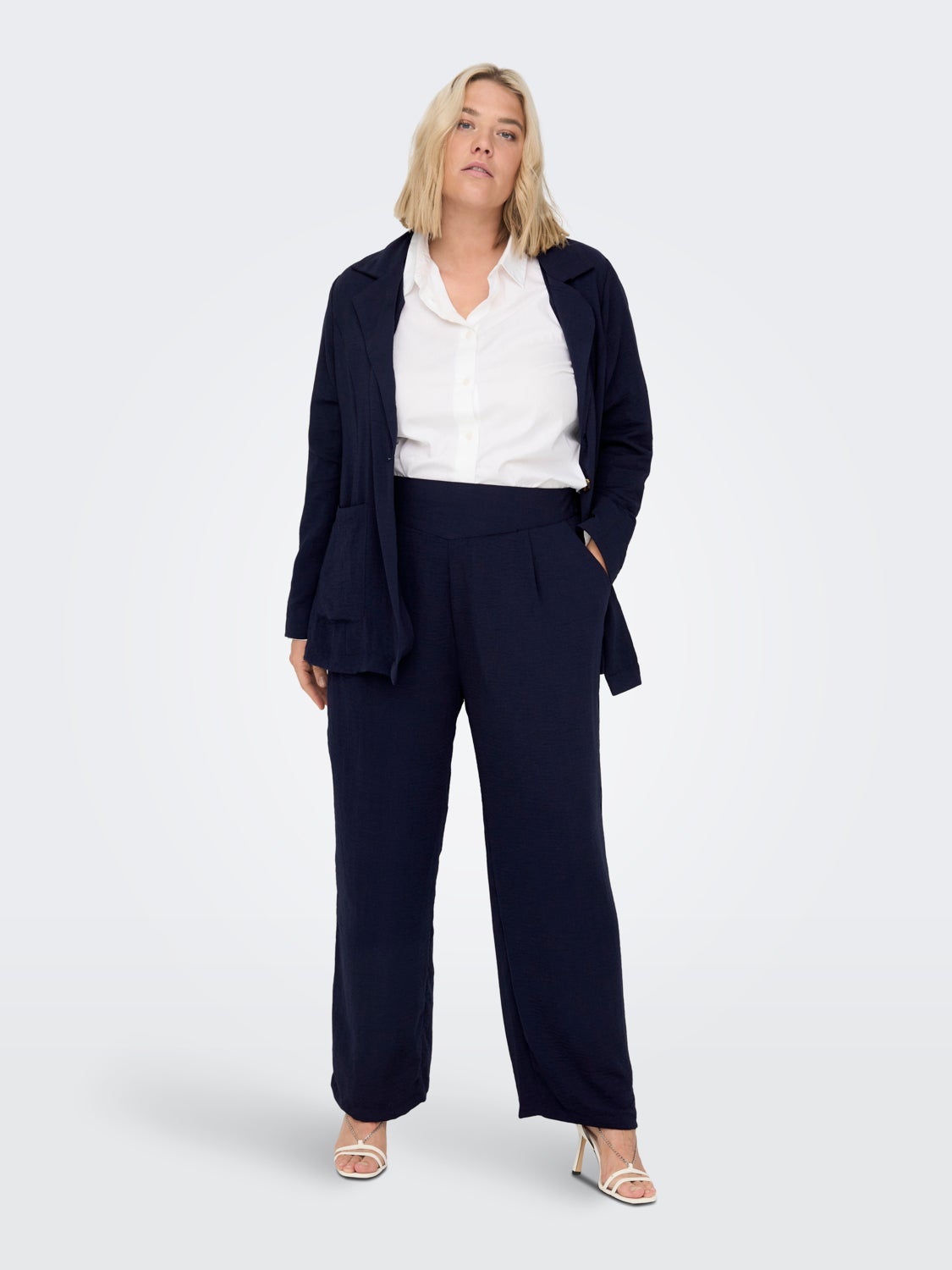 Curvy Regular Trousers