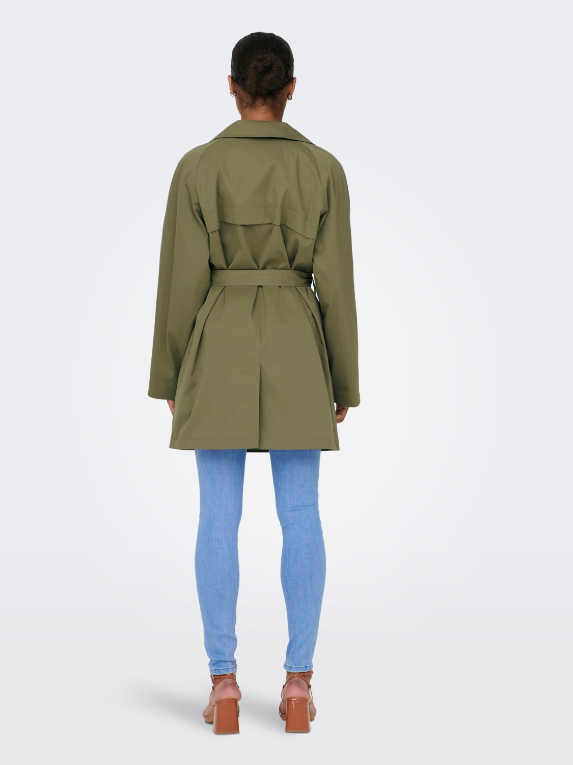 Asymmetrical trenchcoat