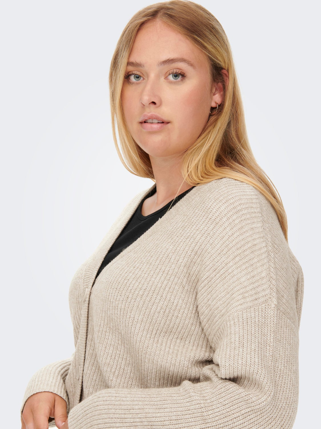 Curvy v-neck Knitted Cardigan